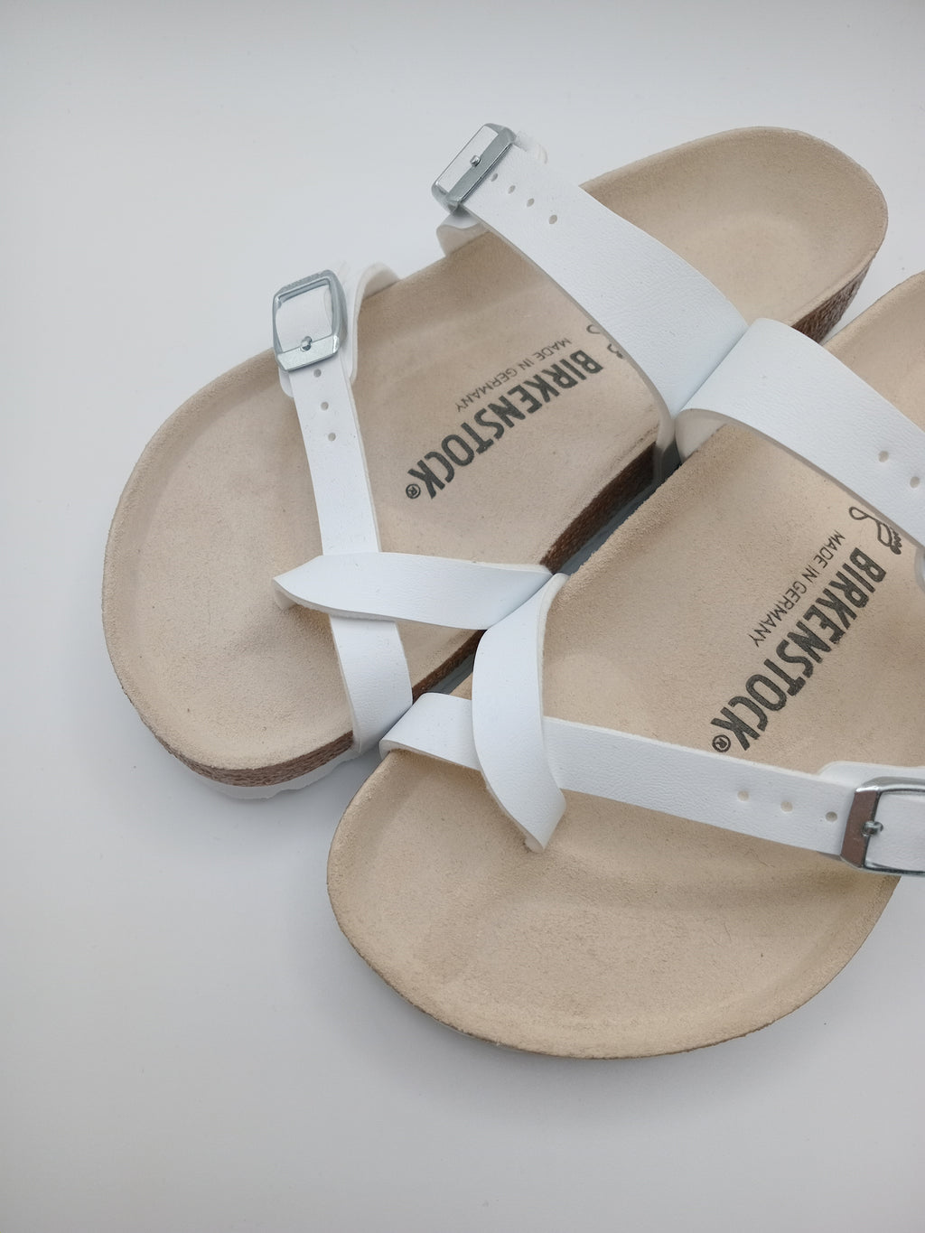 SANDÁLIA MAYARI BIRKENSTOCK WHITE FIVELA PRATA COURO BRANCO