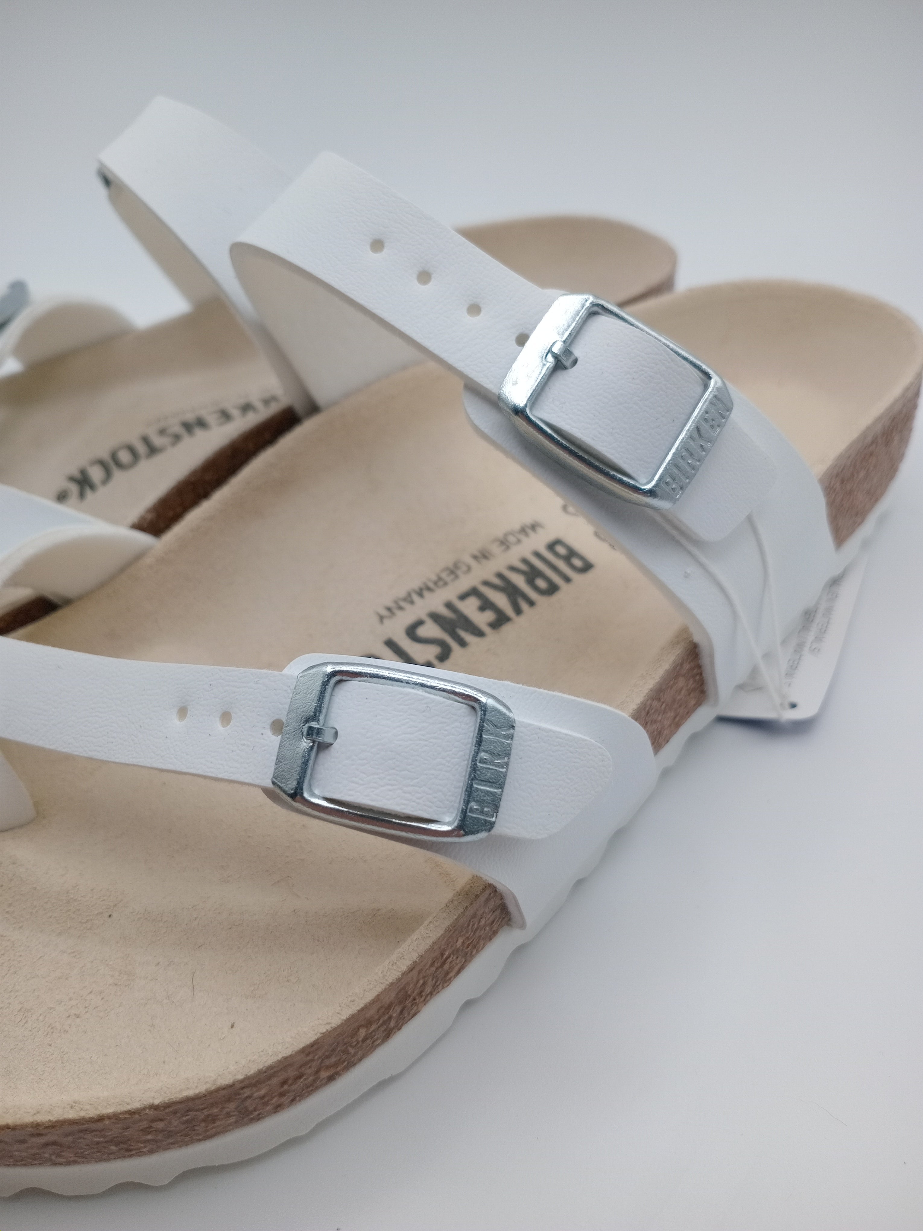 SANDÁLIA MAYARI BIRKENSTOCK WHITE FIVELA PRATA COURO BRANCO
