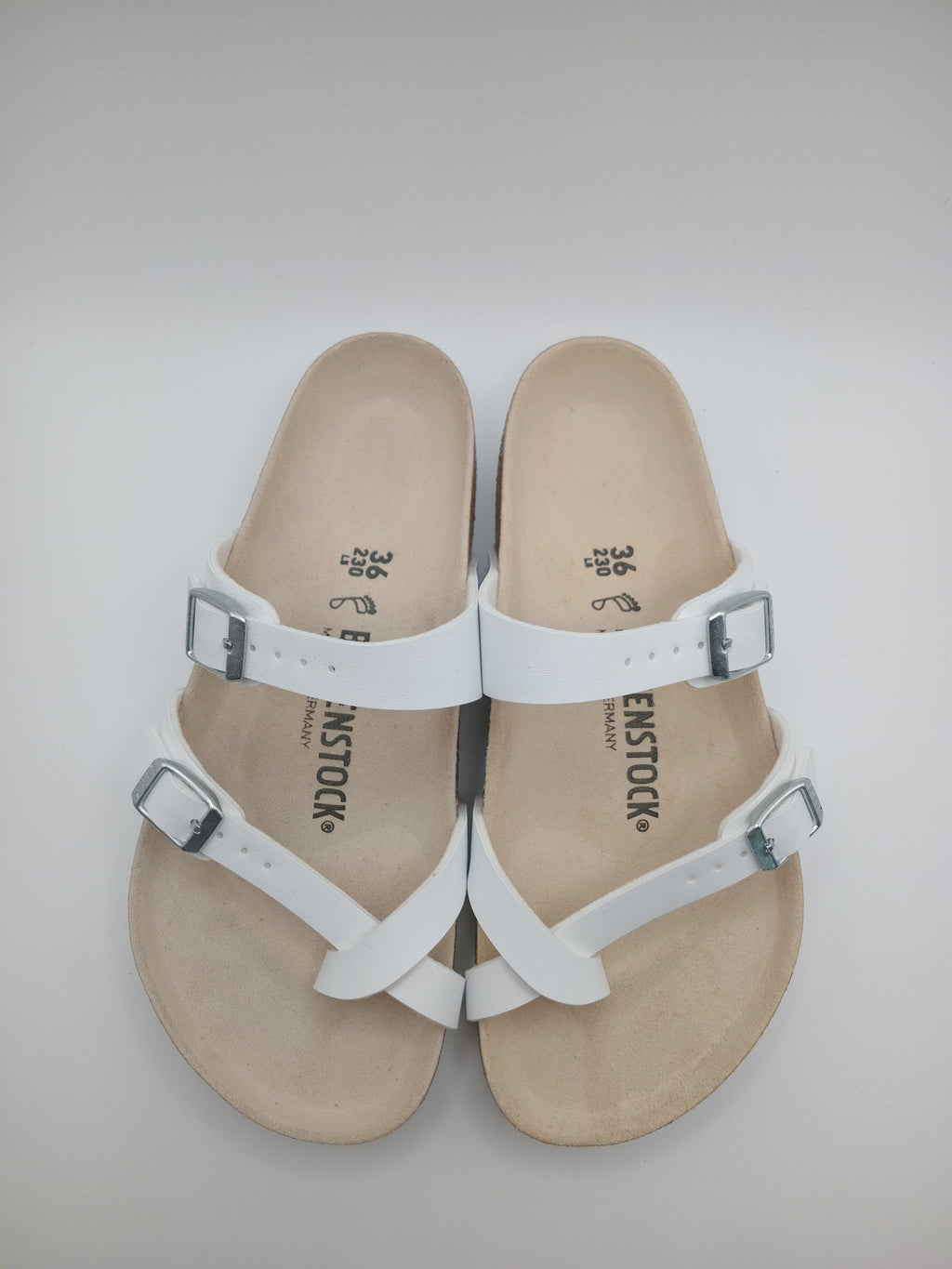 SANDÁLIA MAYARI BIRKENSTOCK WHITE FIVELA PRATA COURO BRANCO