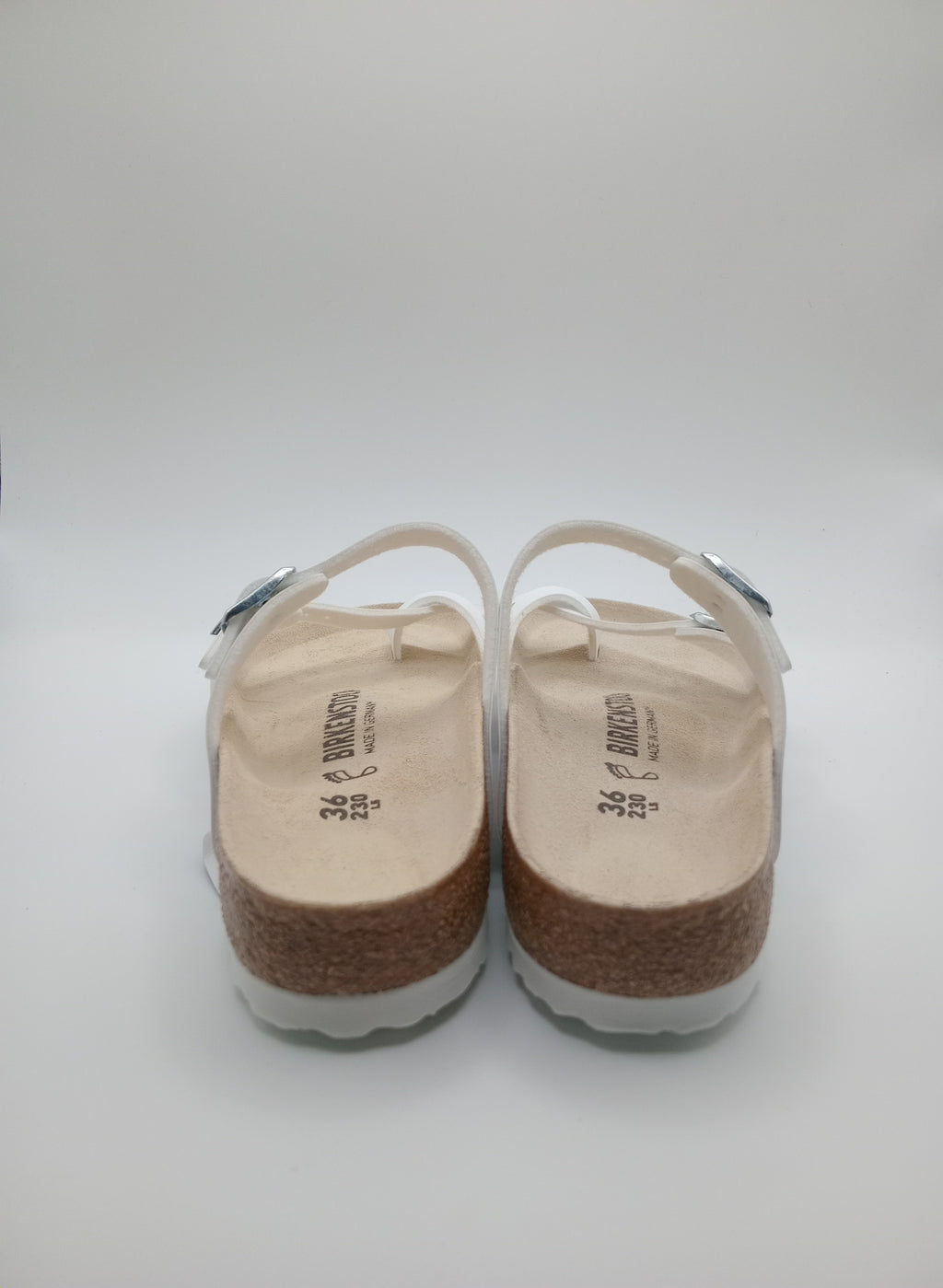 SANDÁLIA MAYARI BIRKENSTOCK WHITE FIVELA PRATA COURO BRANCO