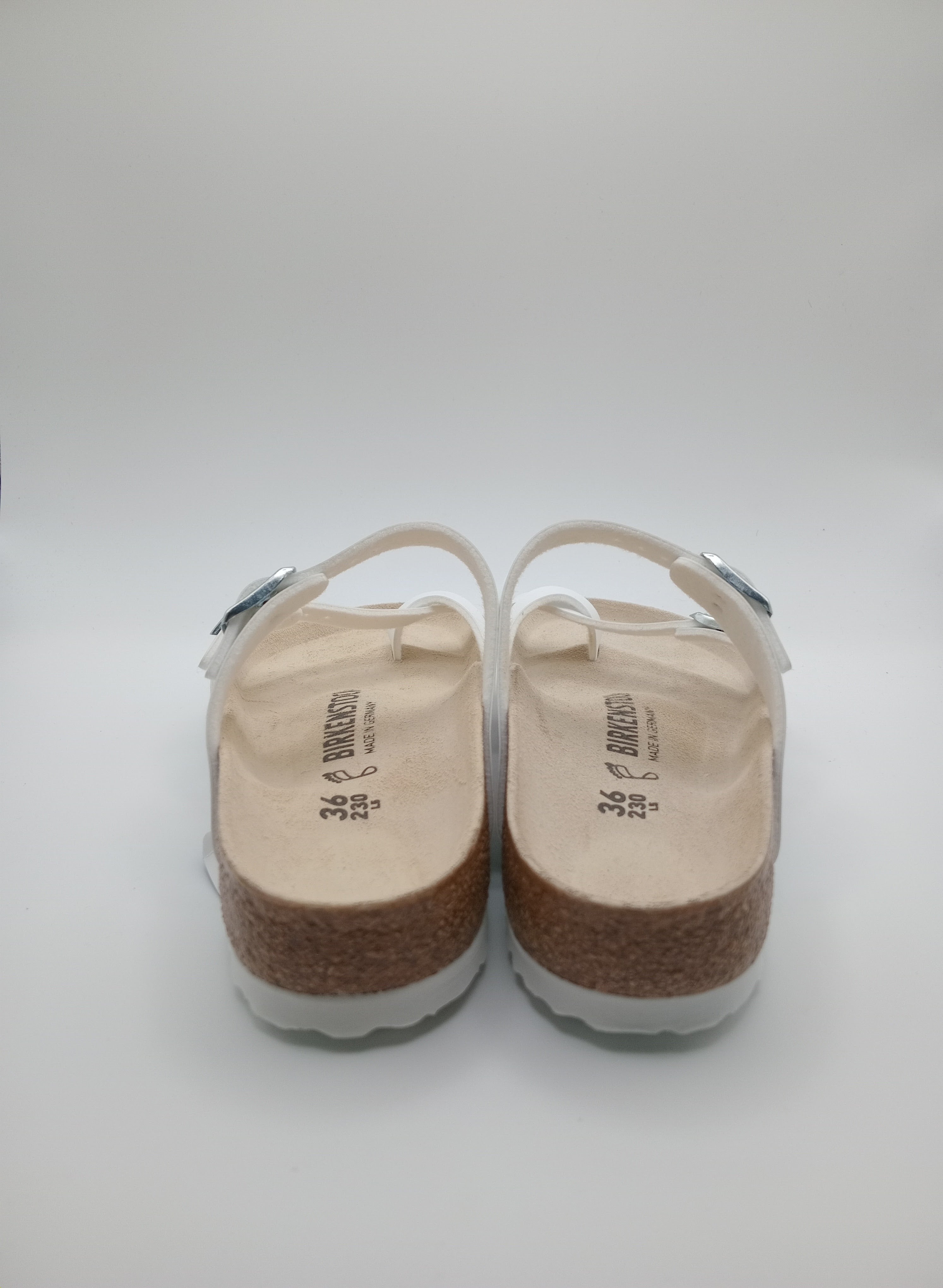 SANDÁLIA MAYARI BIRKENSTOCK WHITE FIVELA PRATA COURO BRANCO
