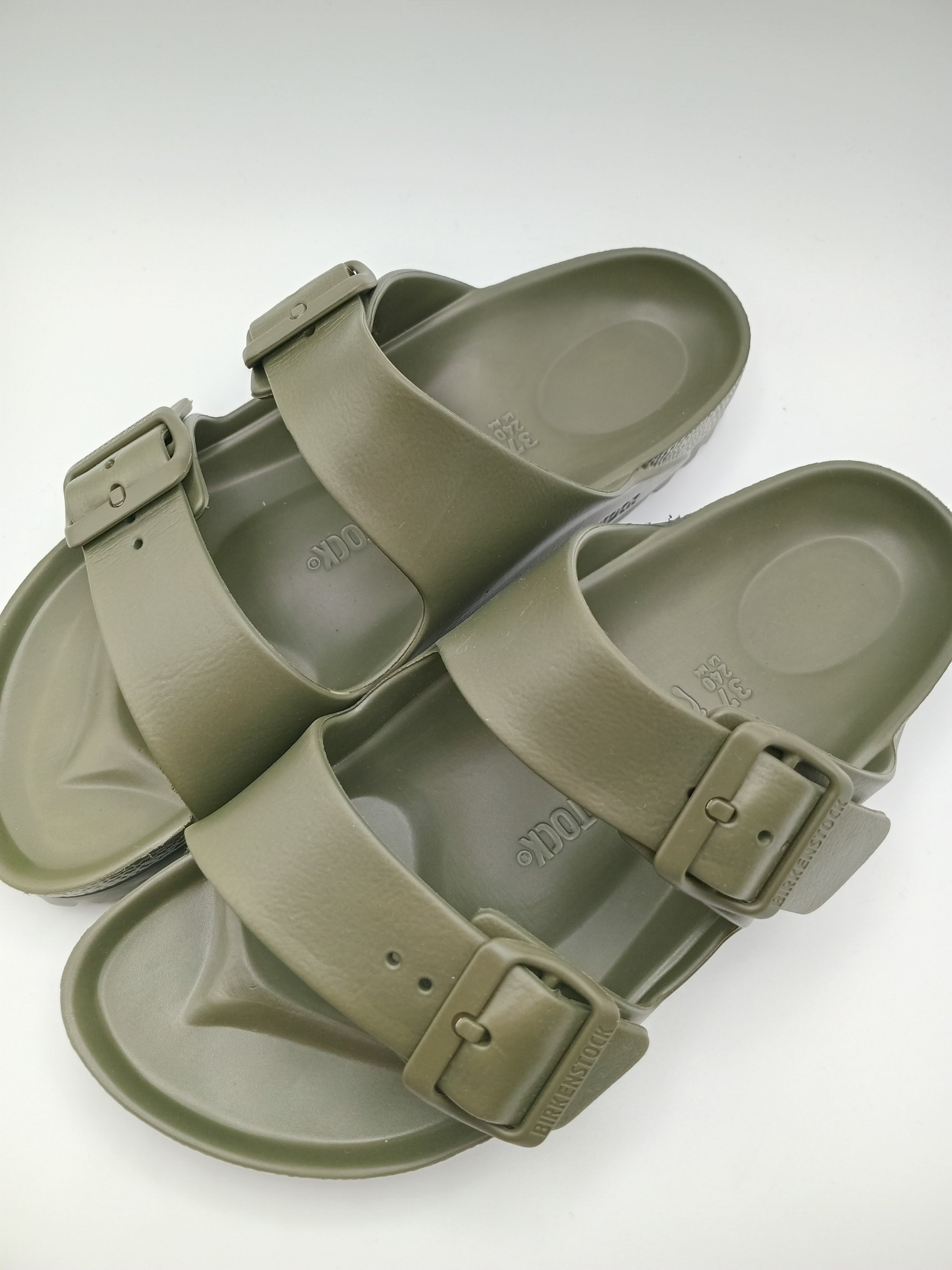 SANDÁLIA ARIZONA EVA BIRKENSTOCK KHAKI FIVELA VERDE PLÁSTICO VERDE MILITAR