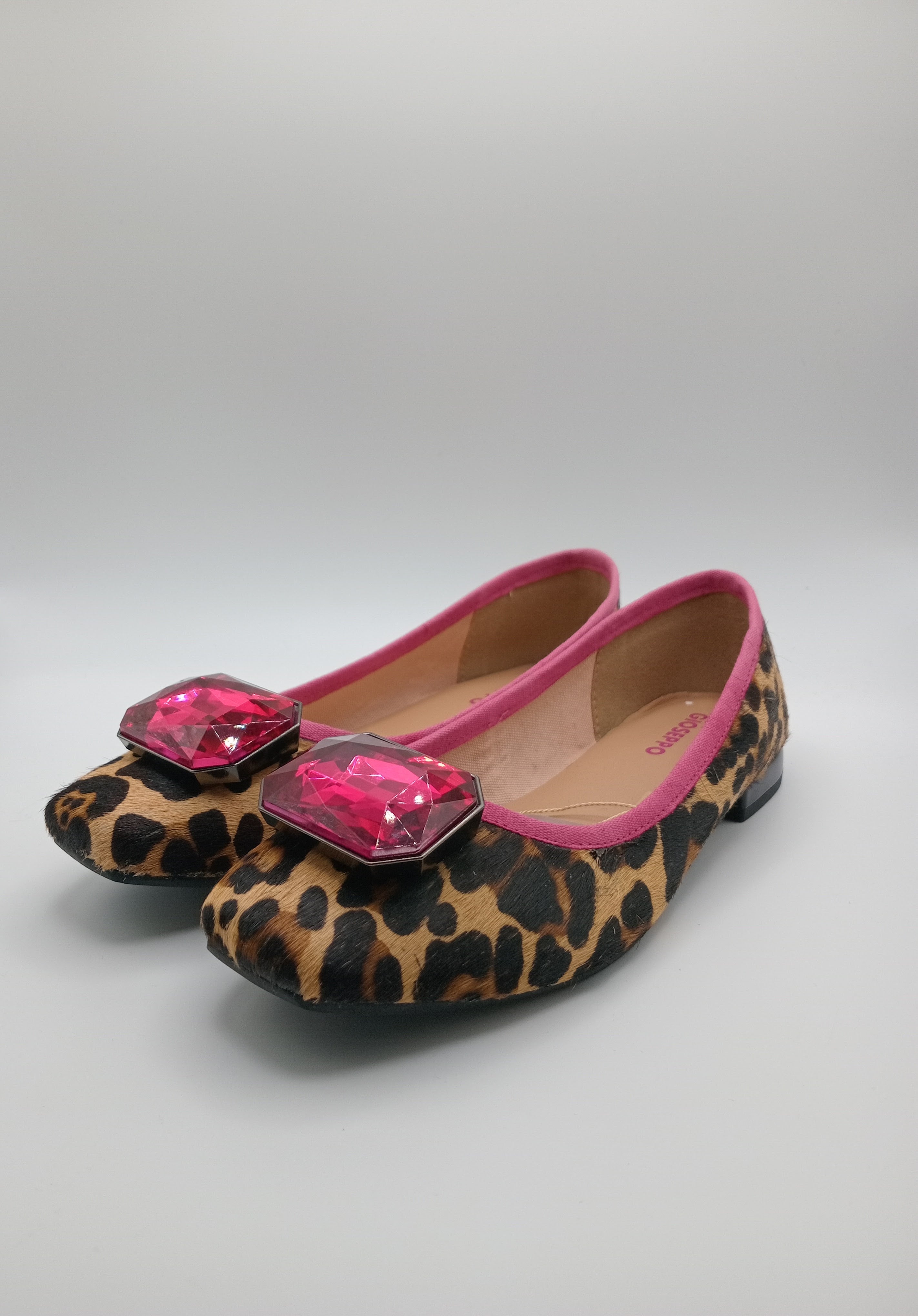 SABRINA GIOSEPPO ONÇA ROSA PINK CASTANHO PRETO COURO ANIMAL PRINT APLICAÇÃO DIAMANTE ROSA