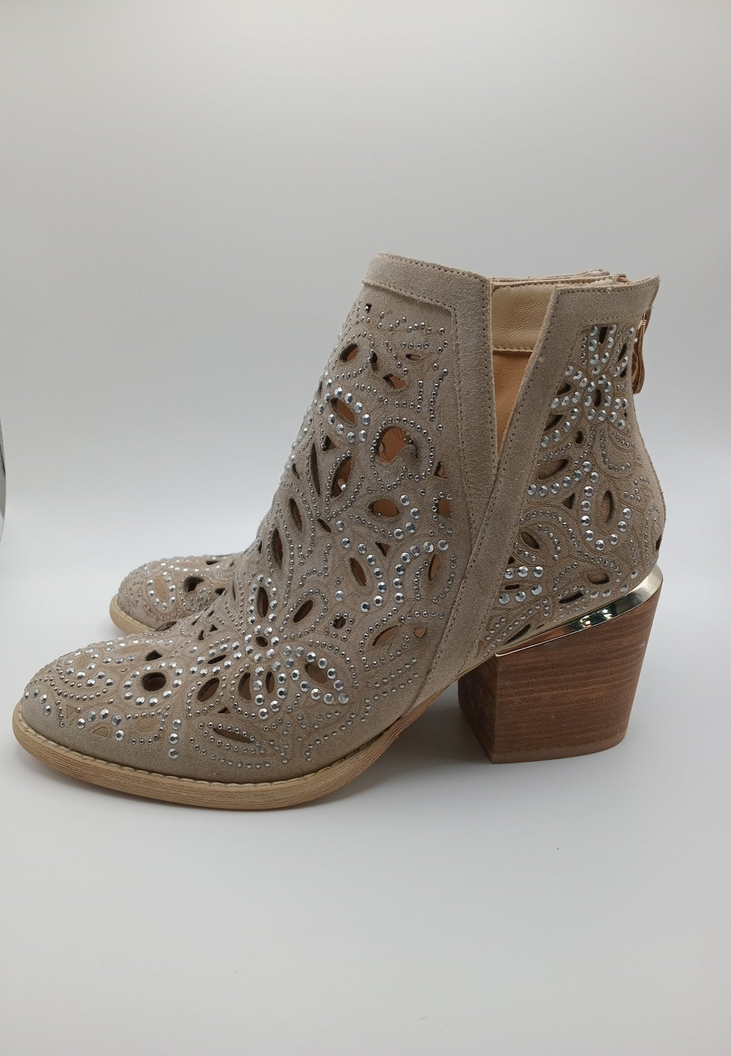 BOTA COWGIRL ALMA EN PENA BEGE COURO PEDRAS BRILHO PADRÃO RECORTE ARTESANAL ZIPER