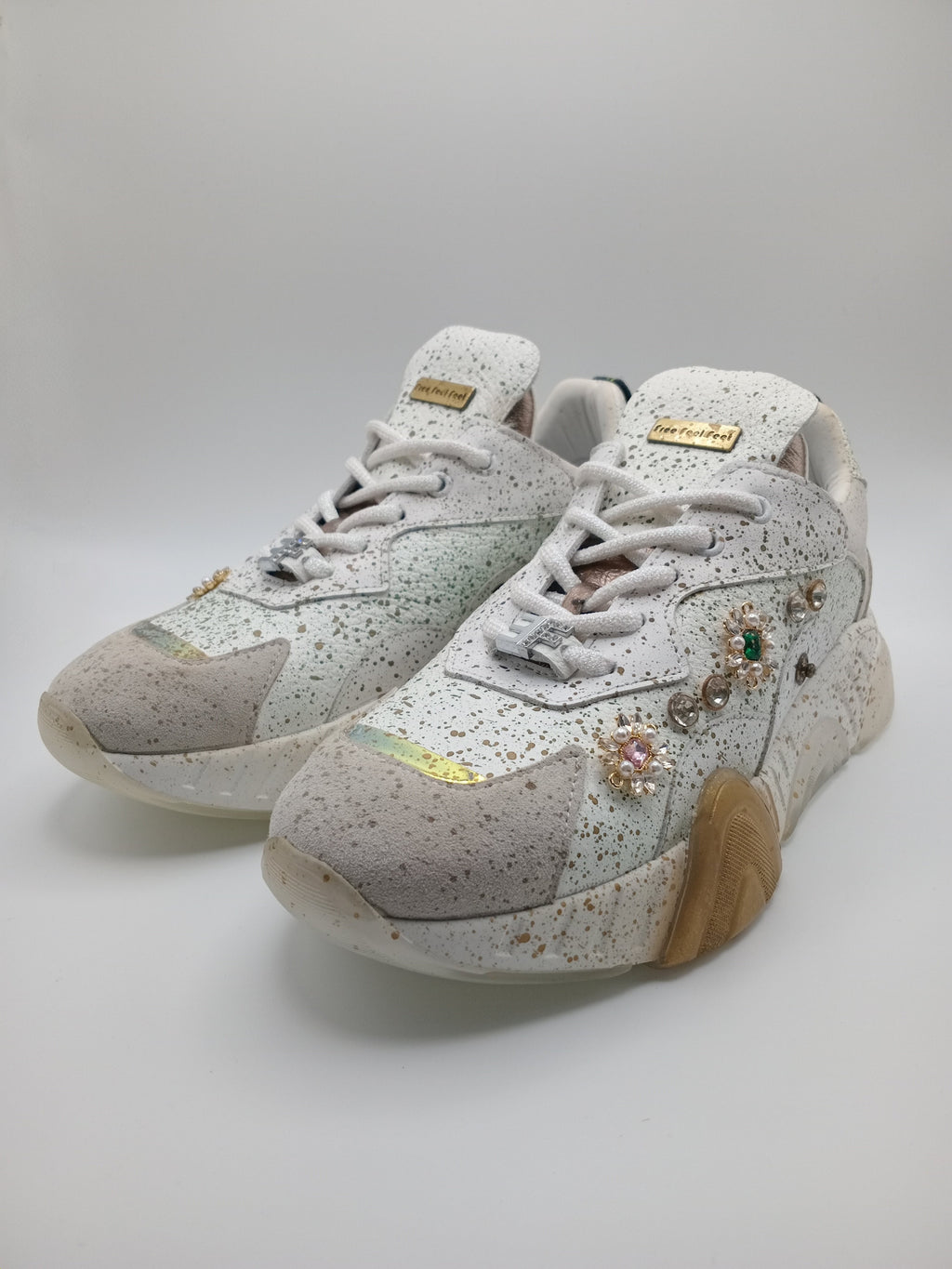 Ténis Femininos Free Feel Feet Chunky Decorados com Cristais e Pérolas, Sapatilhas de Luxo com Sola Plataforma Confortável e Detalhes Dourados