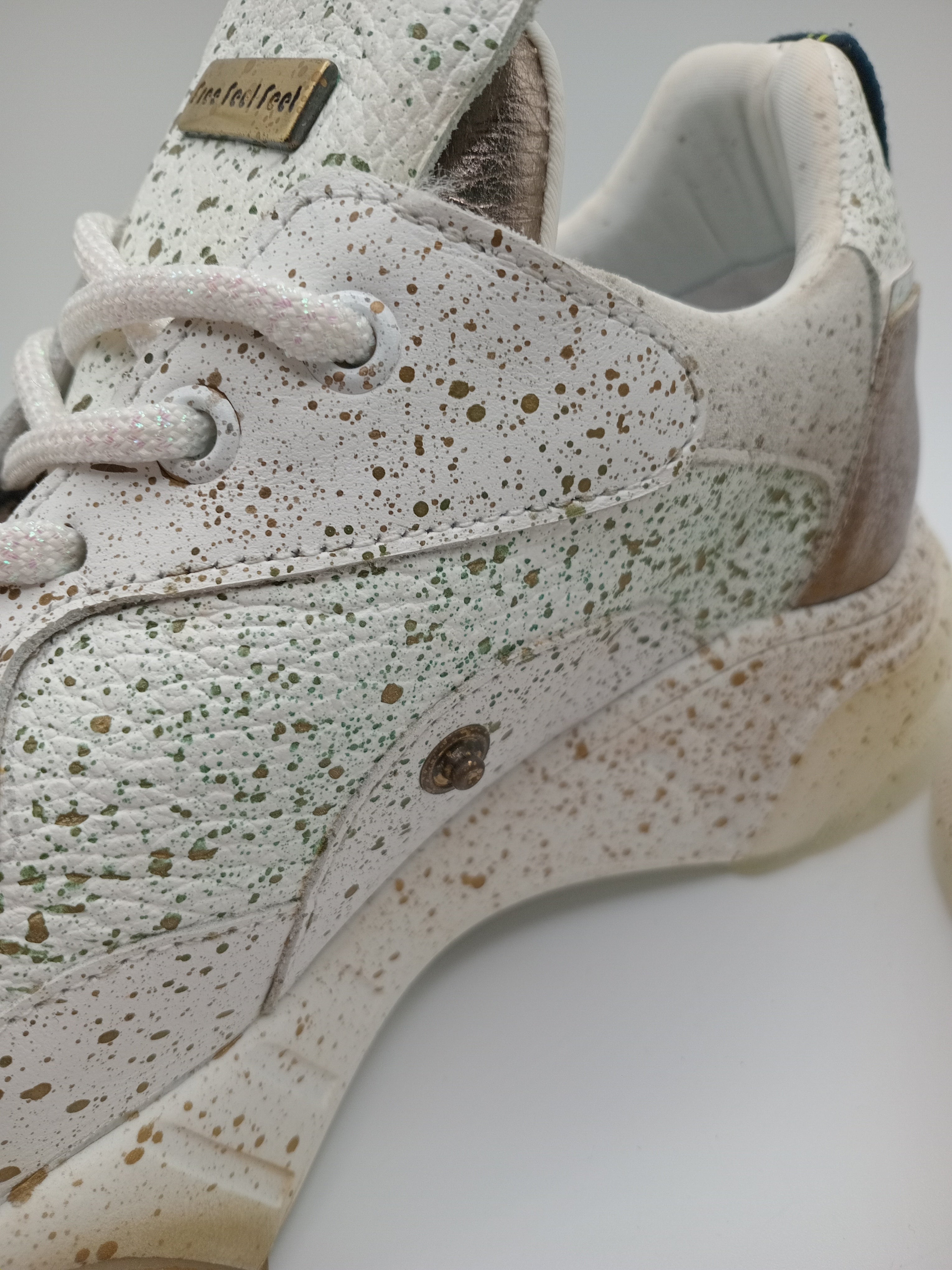 Ténis Femininos Free Feel Feet Chunky Decorados com Cristais e Pérolas, Sapatilhas de Luxo com Sola Plataforma Confortável e Detalhes Dourados
