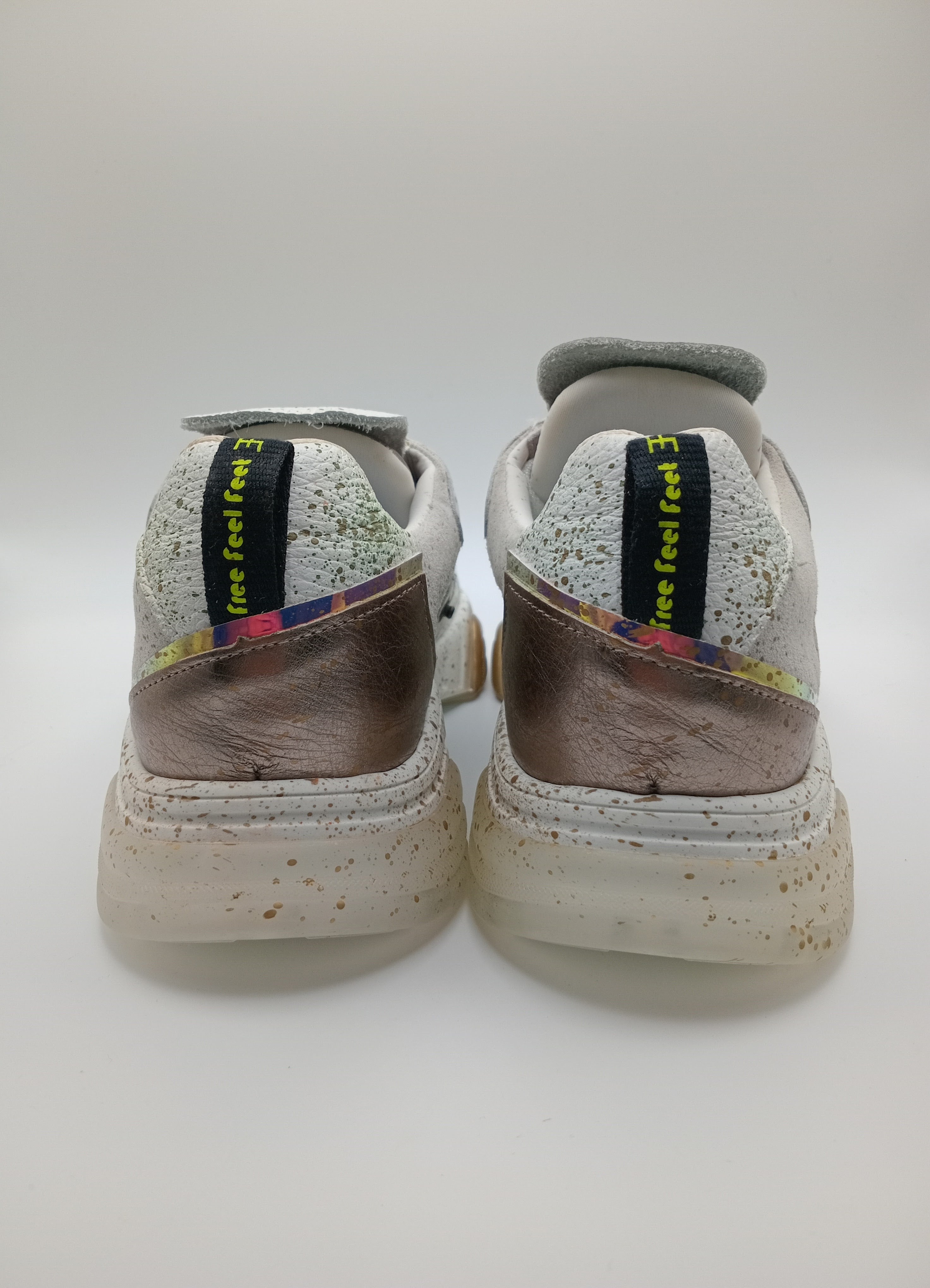 Ténis Femininos Free Feel Feet Chunky Decorados com Cristais e Pérolas, Sapatilhas de Luxo com Sola Plataforma Confortável e Detalhes Dourados