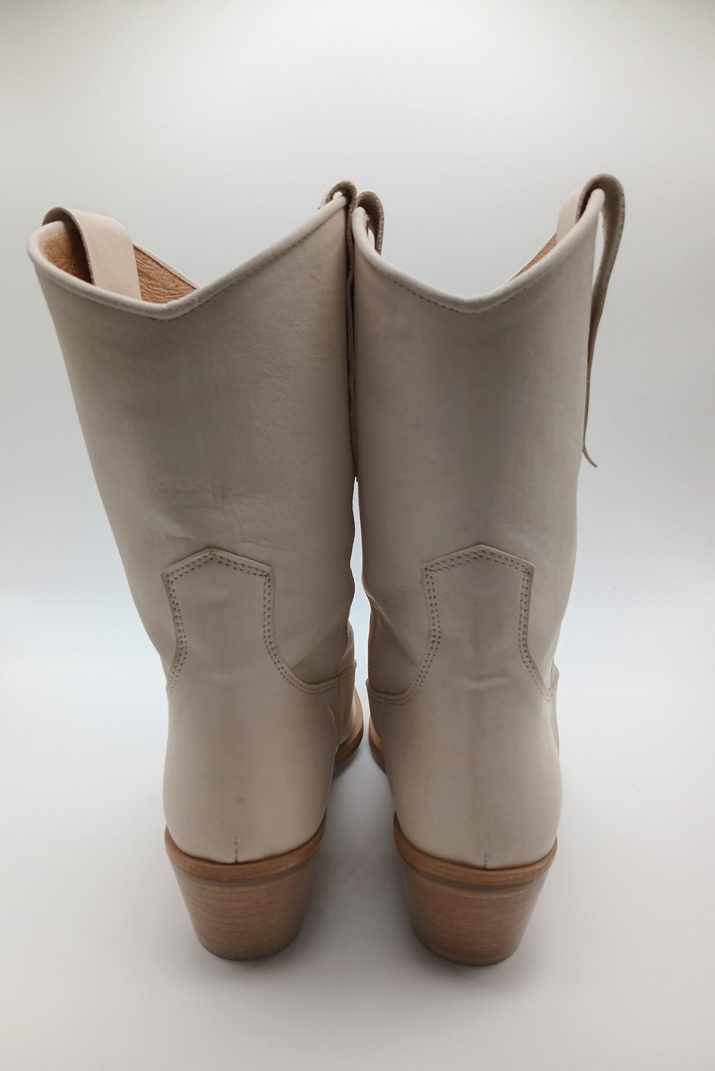 BOTA TEXANA BEAT SHOES BRANCA COURO LISO BICUDO