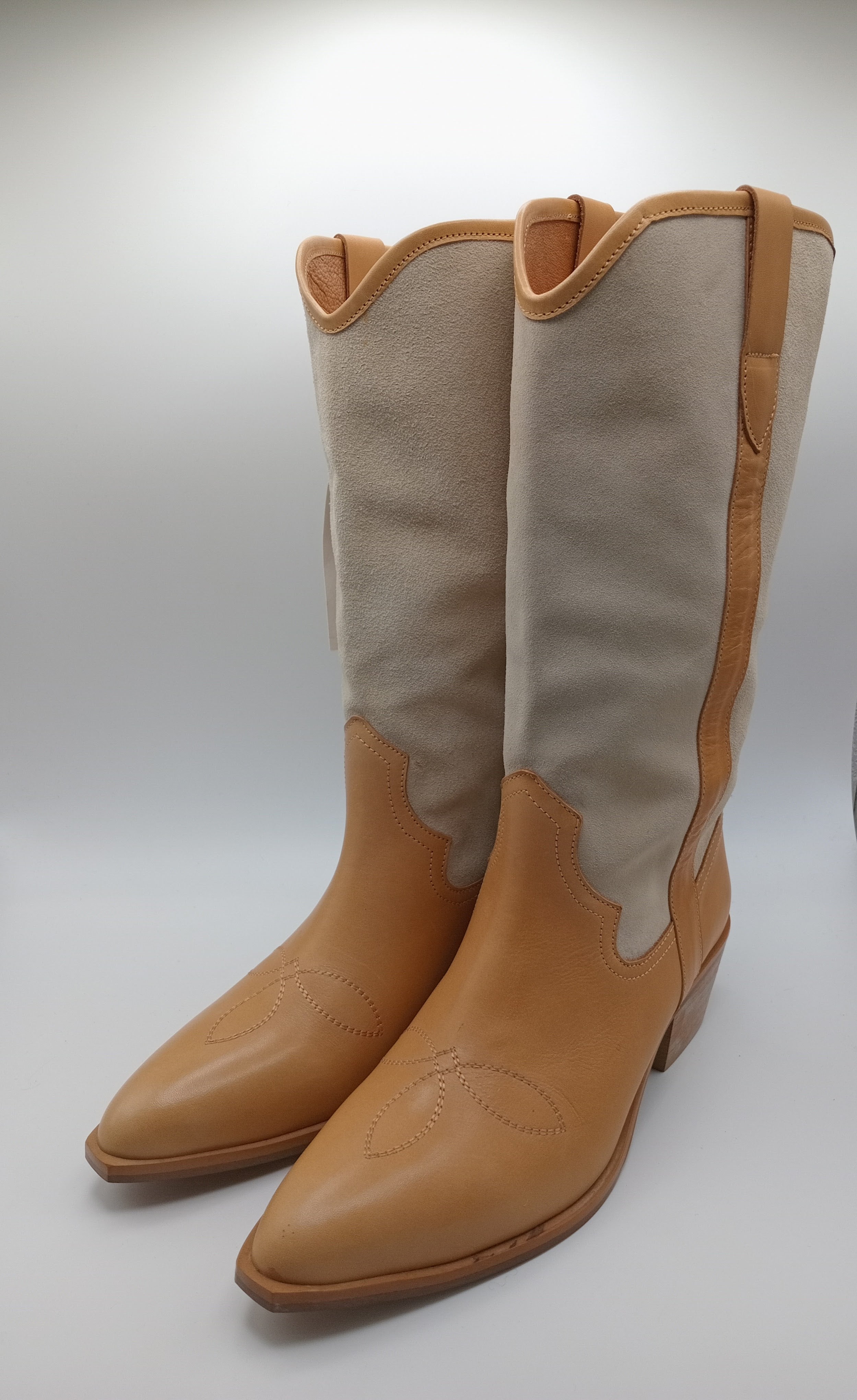 BOTA TEXANA BEAT SHOES BEGE COURO BICUDO