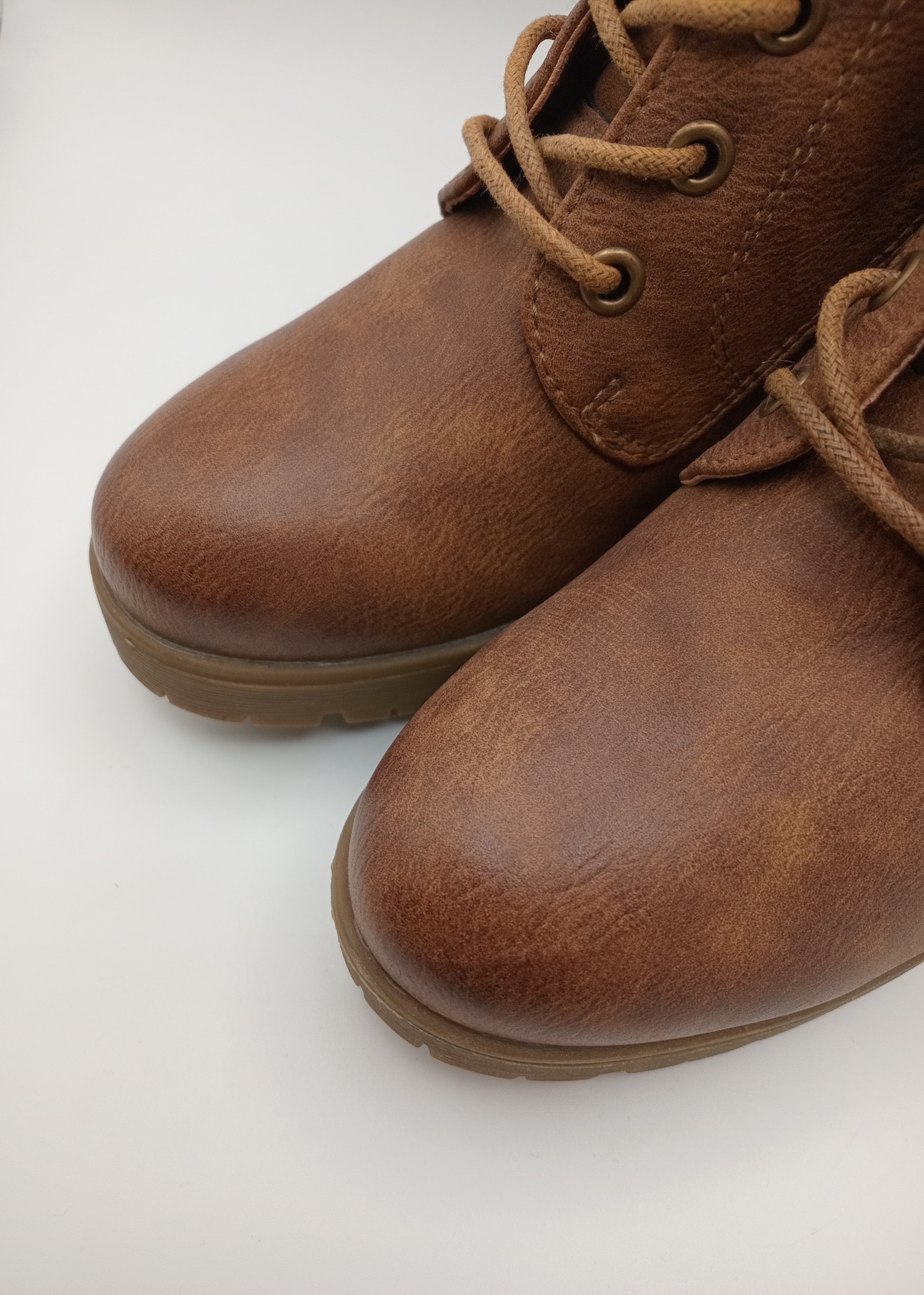 BOTA COTURNO REFRESH CASTANHO ECO PELE ZIPER TIRA AJUSTE TRASEIRO