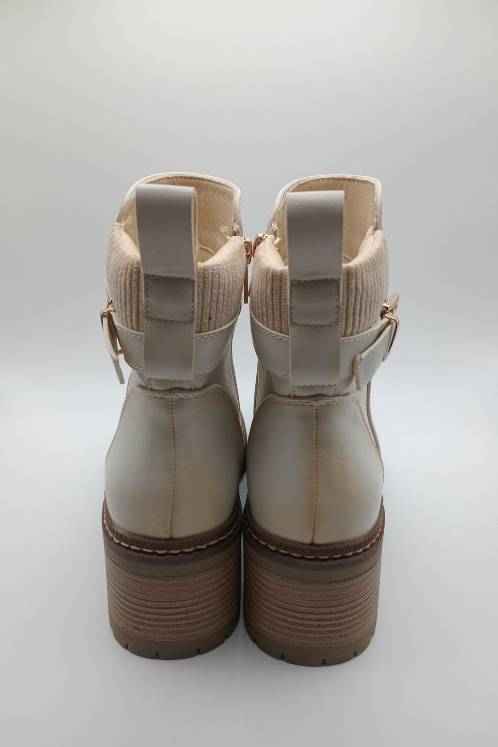 BOTA SALTO XTI BRANCO ECO PELE TIRA BICO QUADRADO ZIPER