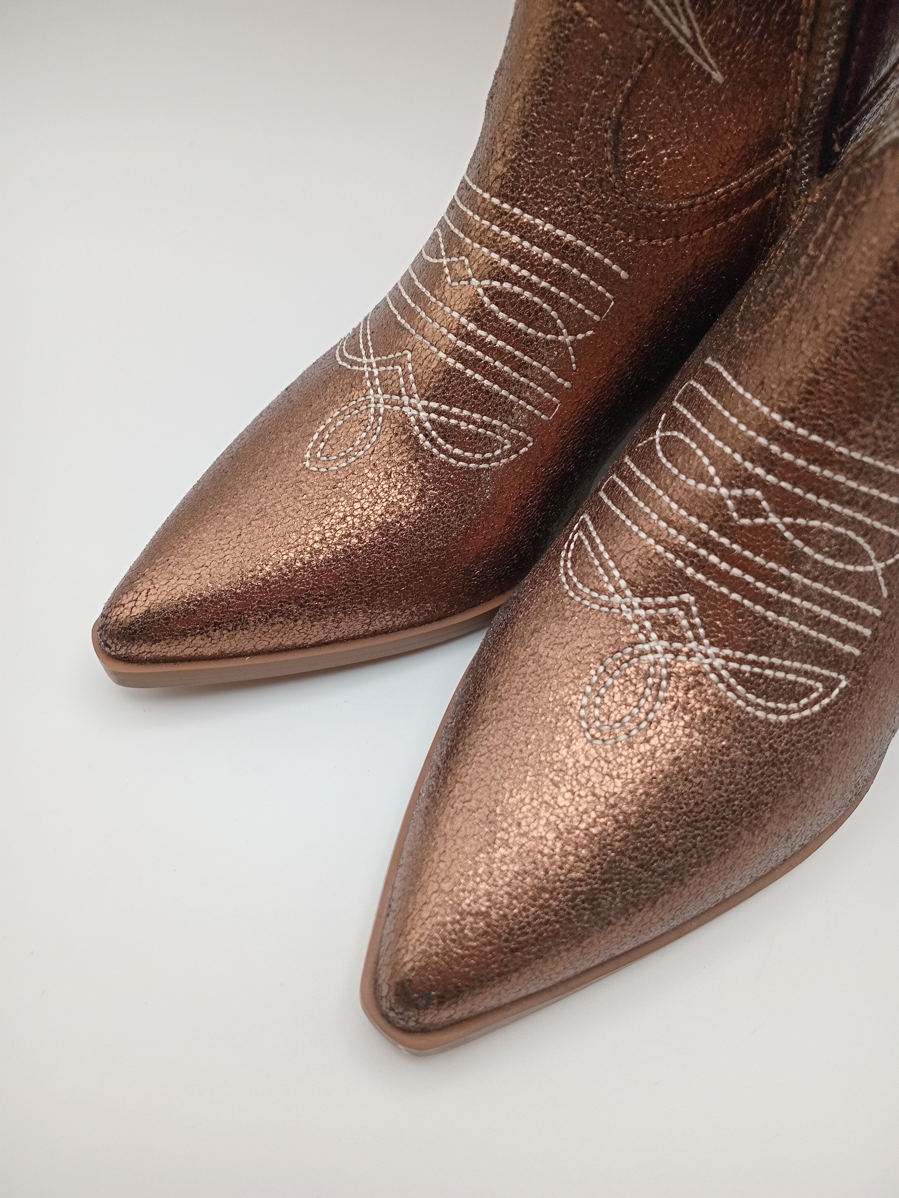 BOTA COWGIRL LA STRADA BRONZE BRILHO ESTRELA BORDADO BICUDO ZIPER