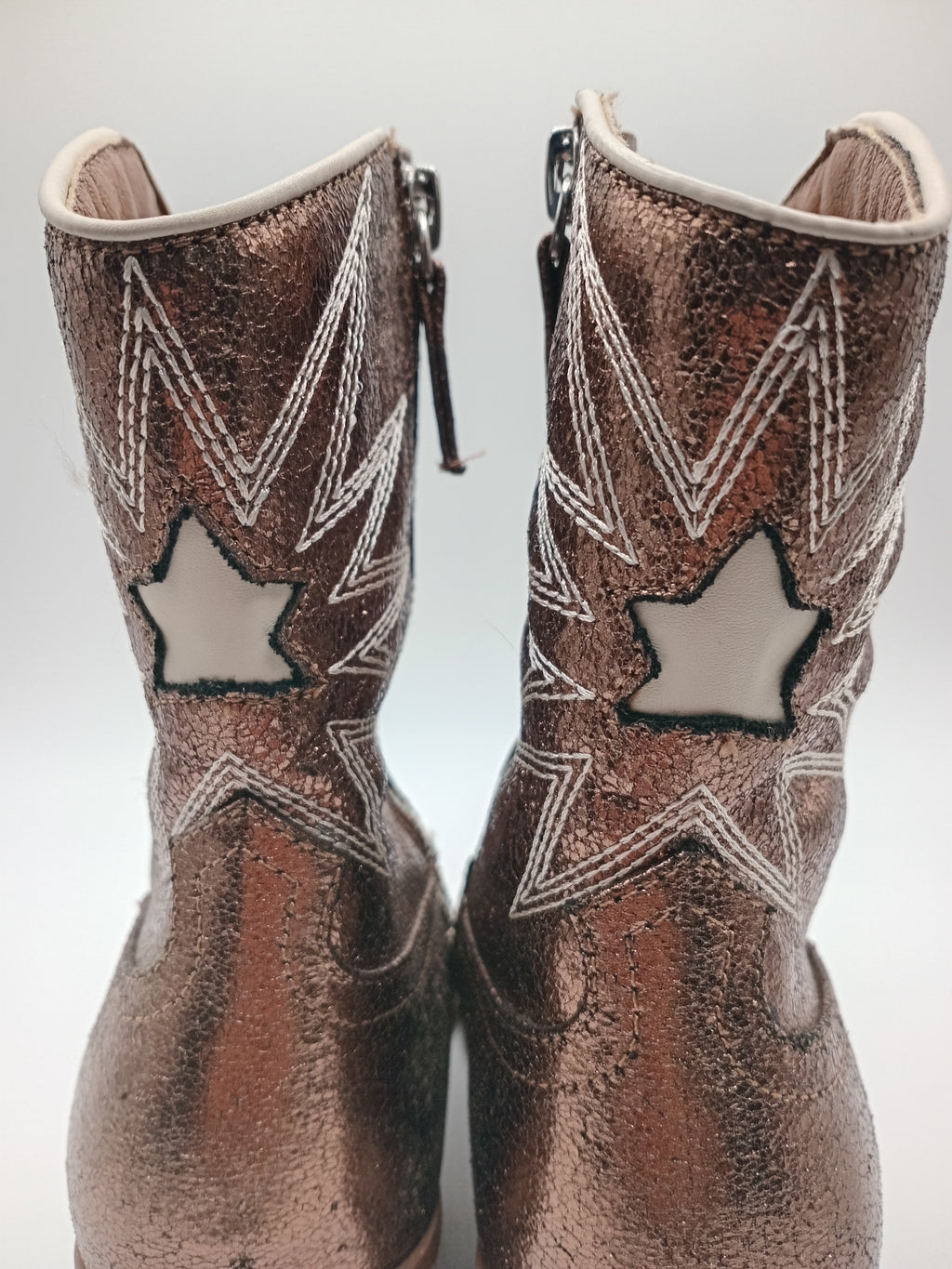 BOTA COWGIRL LA STRADA BRONZE BRILHO ESTRELA BORDADO BICUDO ZIPER
