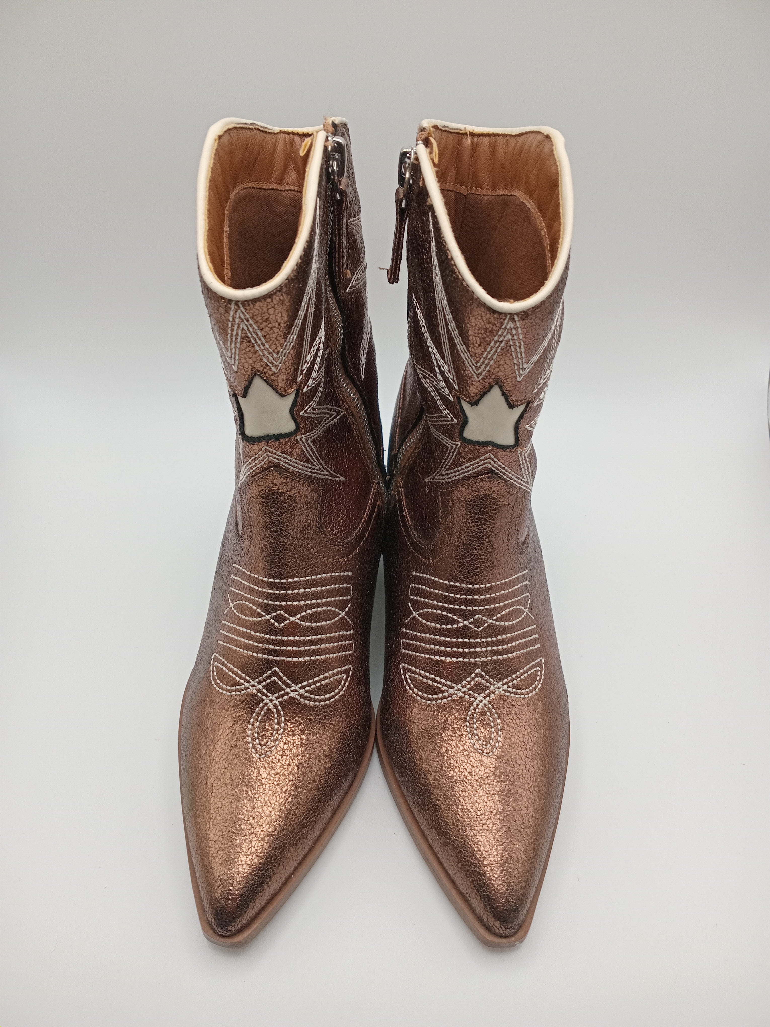 BOTA COWGIRL LA STRADA BRONZE BRILHO ESTRELA BORDADO BICUDO ZIPER
