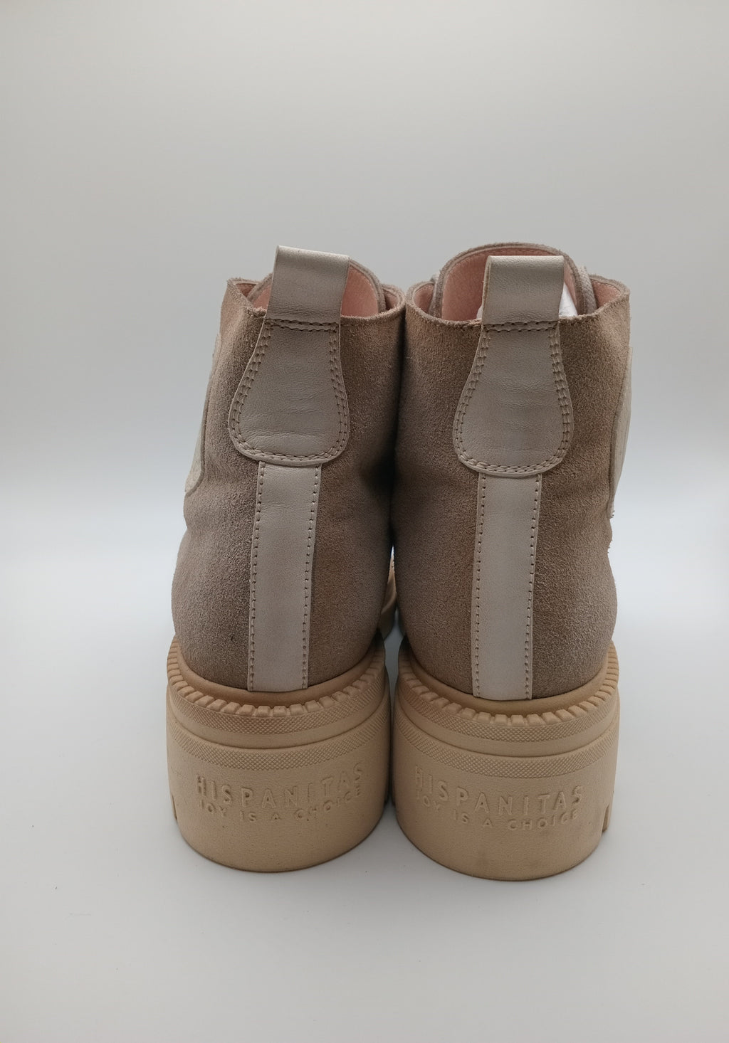 BOTA COTURNO HISPANITAS BEGE COURO LOGO LATERAL