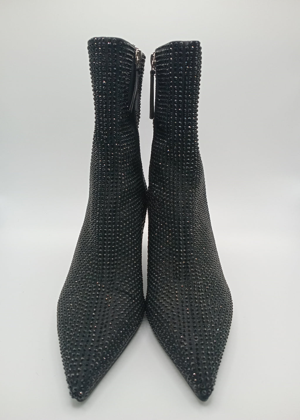 BOTA SALTO CORINA PRETO CRAVEJADA BRILHO AGULHA BICUDO ZIPER