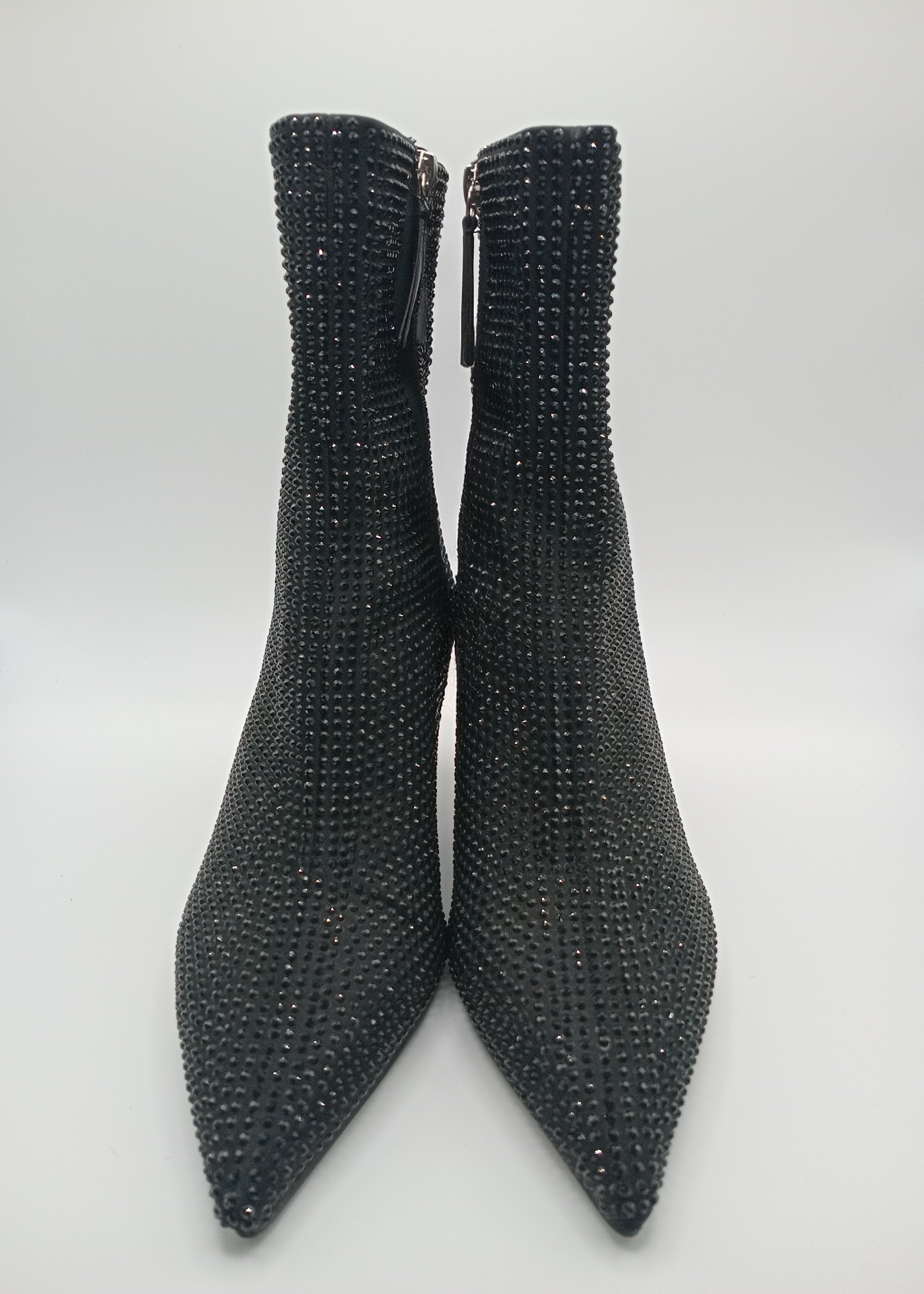 BOTA SALTO CORINA PRETO CRAVEJADA BRILHO AGULHA BICUDO ZIPER