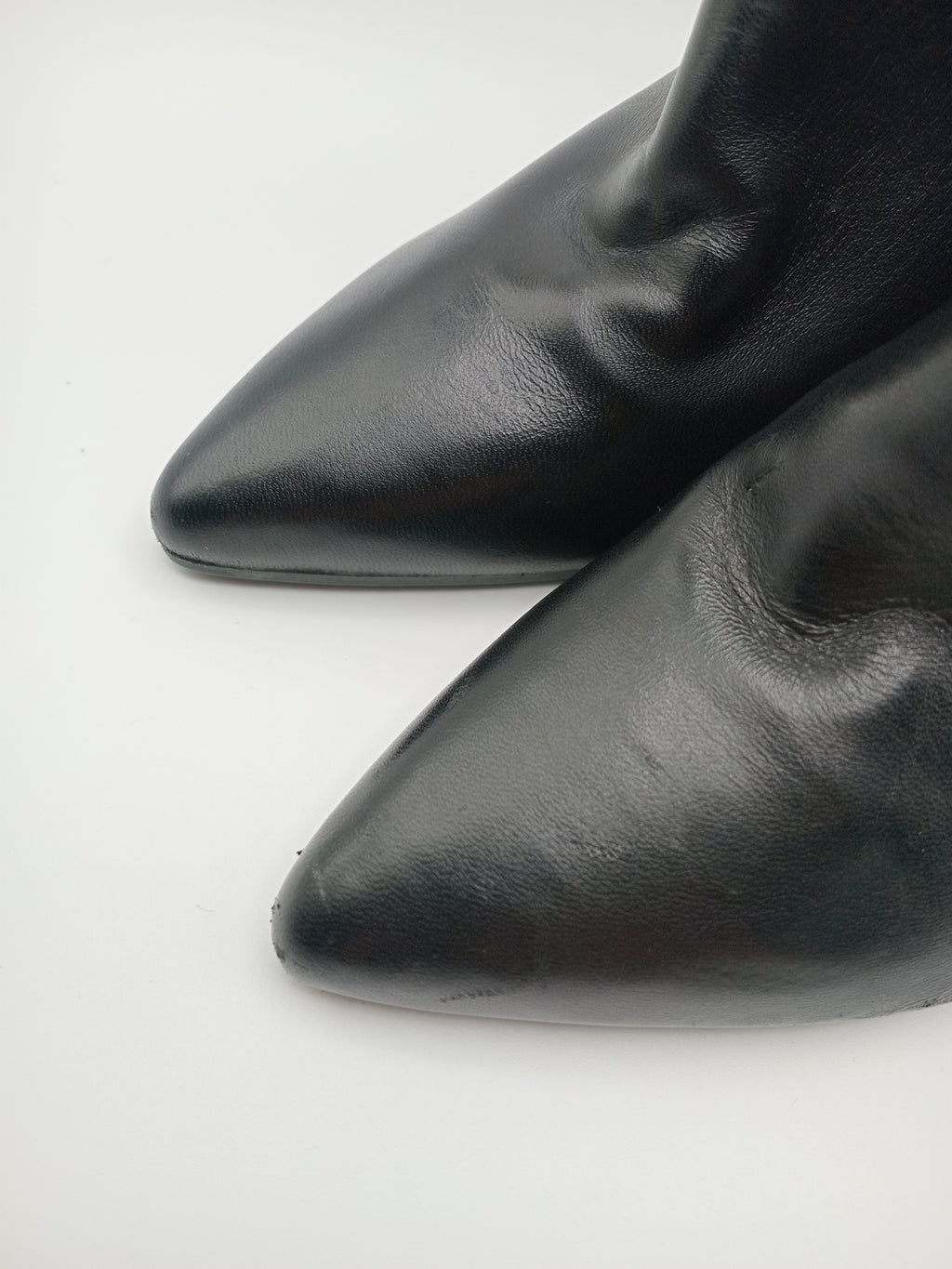 BOTA SALTO BRUNO PREMI PRETO COURO TAXAS PEDRAS LAÇO BICUDO ZIPER