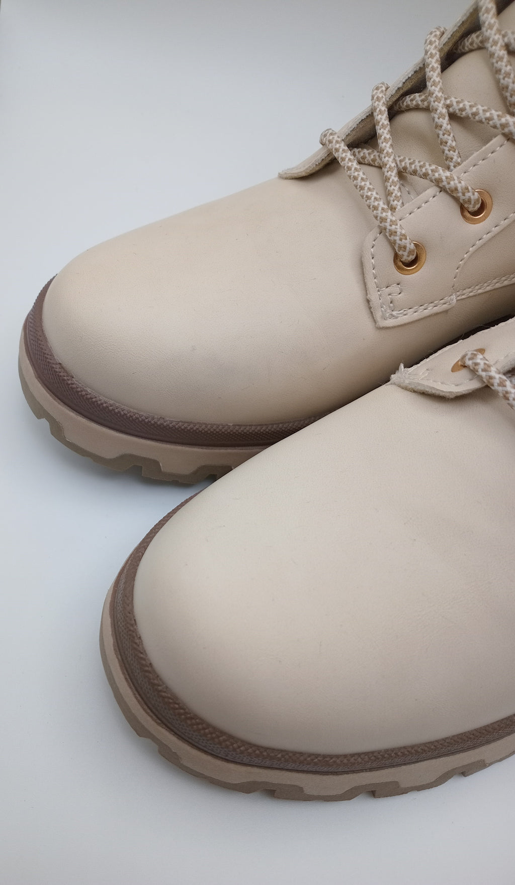 BOTA COTURNO XTI BRANCO PELOS TRATORADO ZIPER