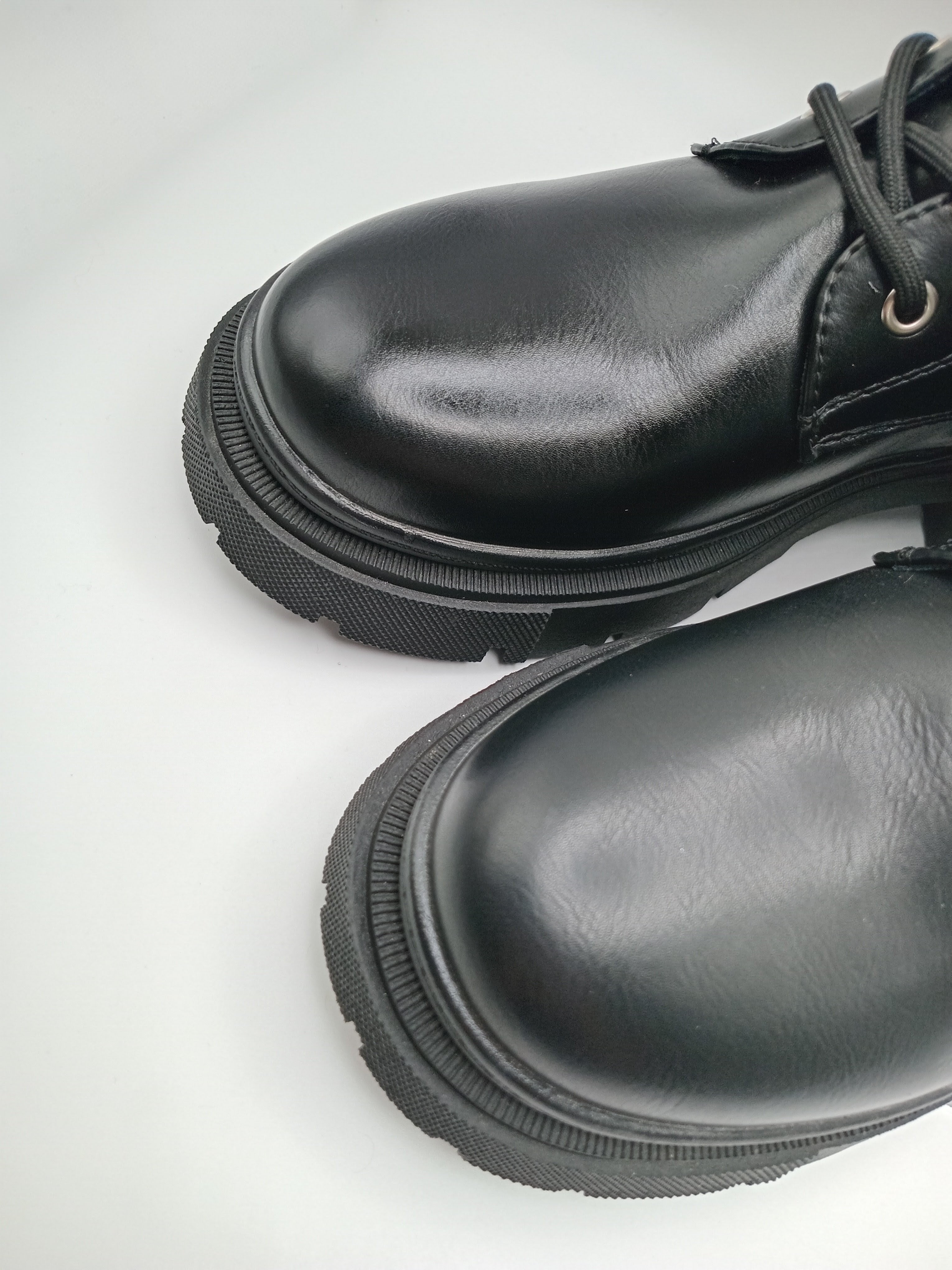 BOTA COTURNO MACADI PRETO ECO PELE CORRENTE ATACADOR ZIPER