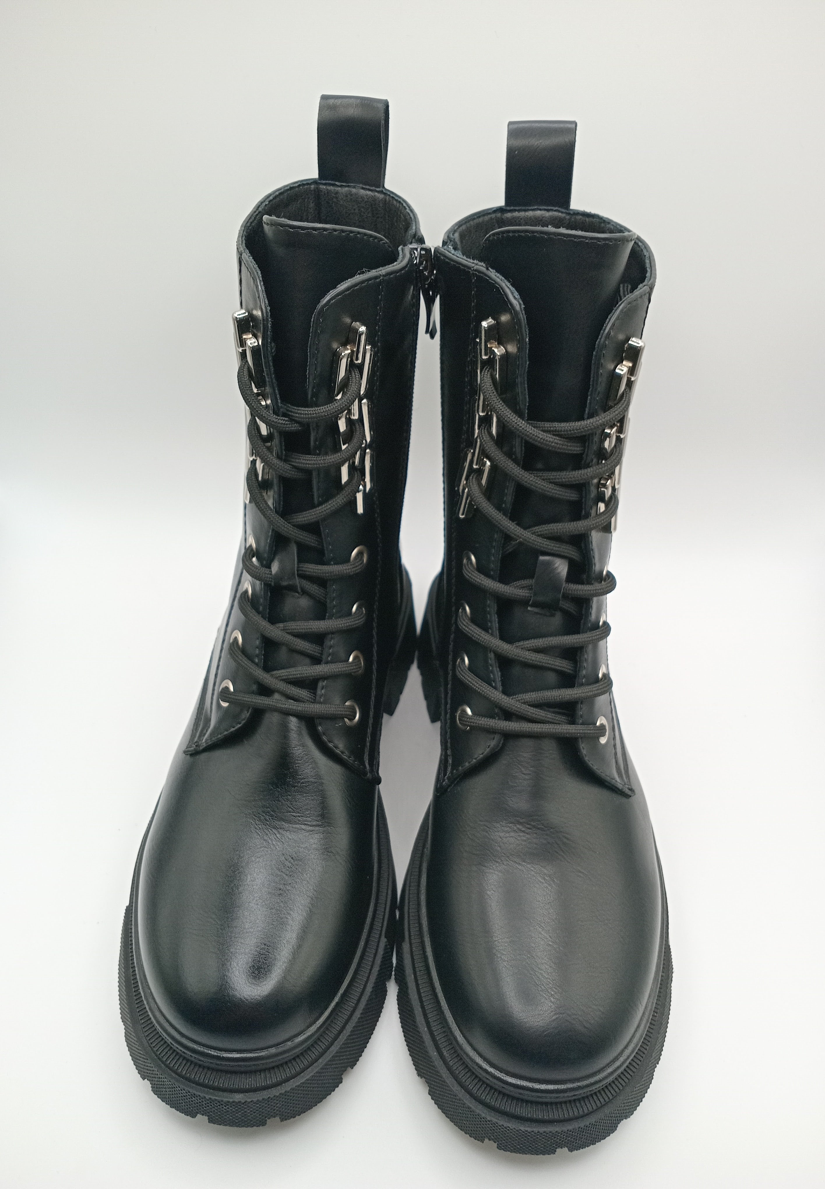 BOTA COTURNO MACADI PRETO ECO PELE CORRENTE ATACADOR ZIPER