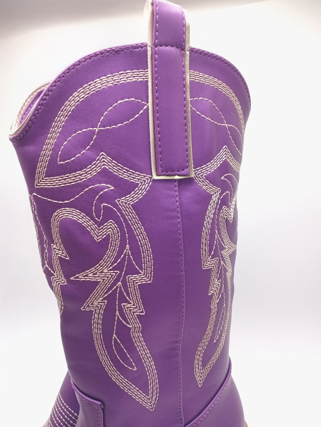 BOTA COWGIRL MACADI ROXA ECO PELE BORDADO PRATA BICUDO