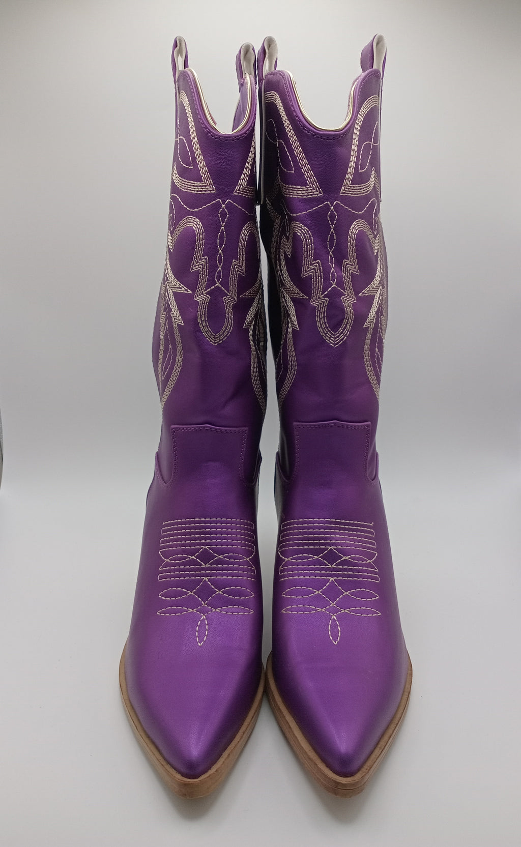 BOTA COWGIRL MACADI ROXA ECO PELE BORDADO PRATA BICUDO