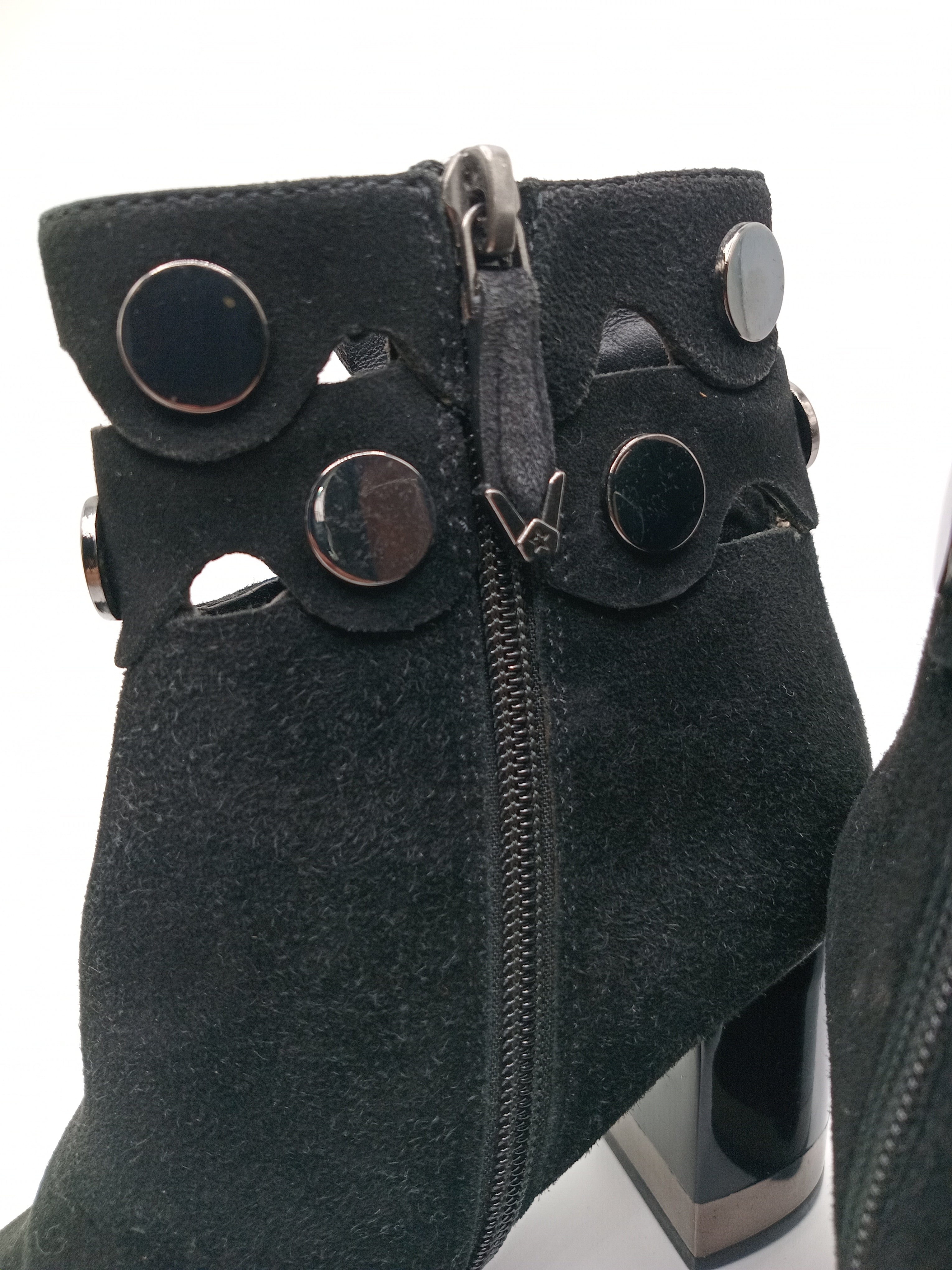 BOTA SALTO BRUNO PREMI PRETO COURO TAXAS BICUDO ZIPER