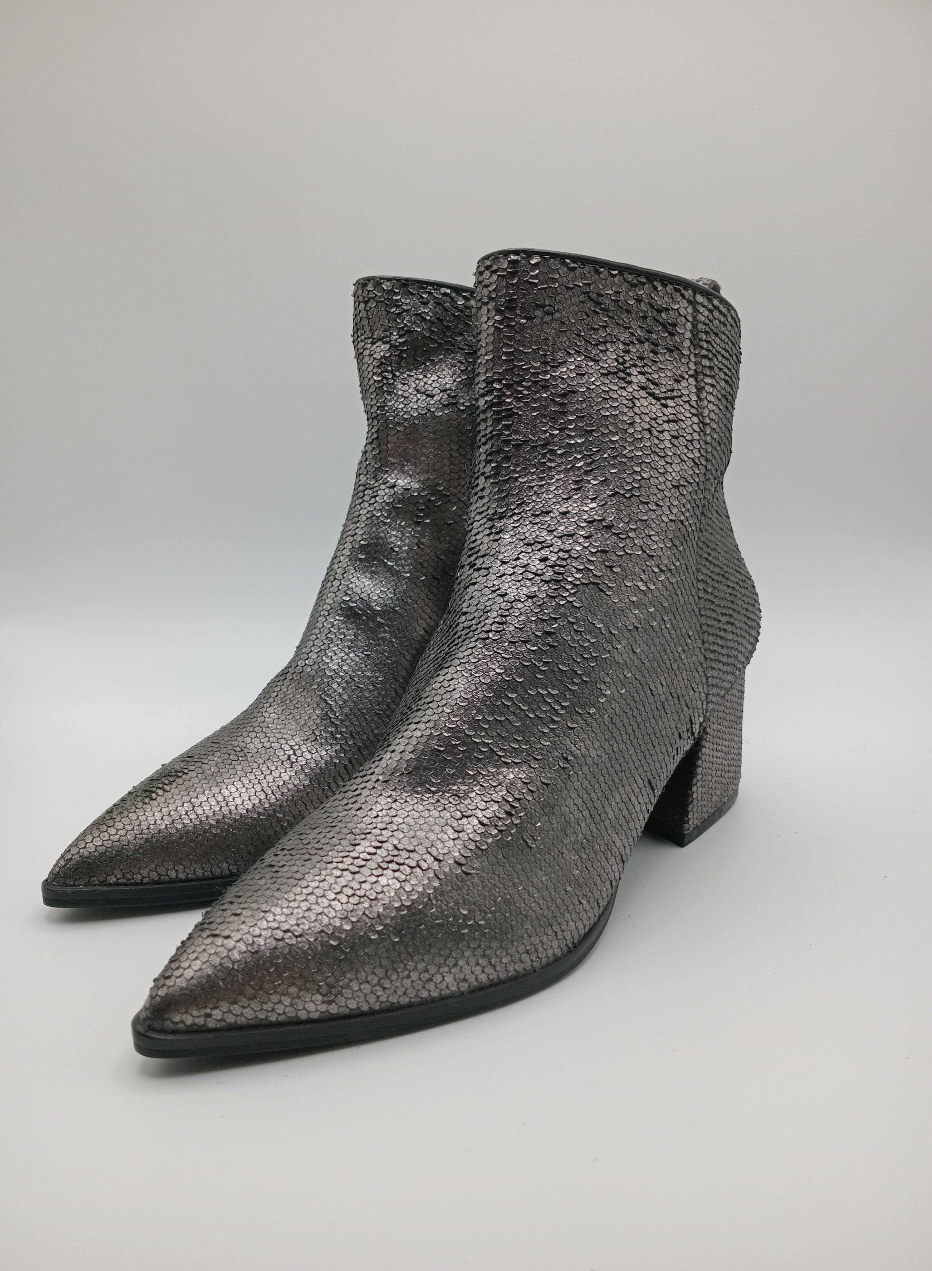 BOTA SALTO BRUNO PREMI PRATA COURO COBRA BICUDO ZIPER