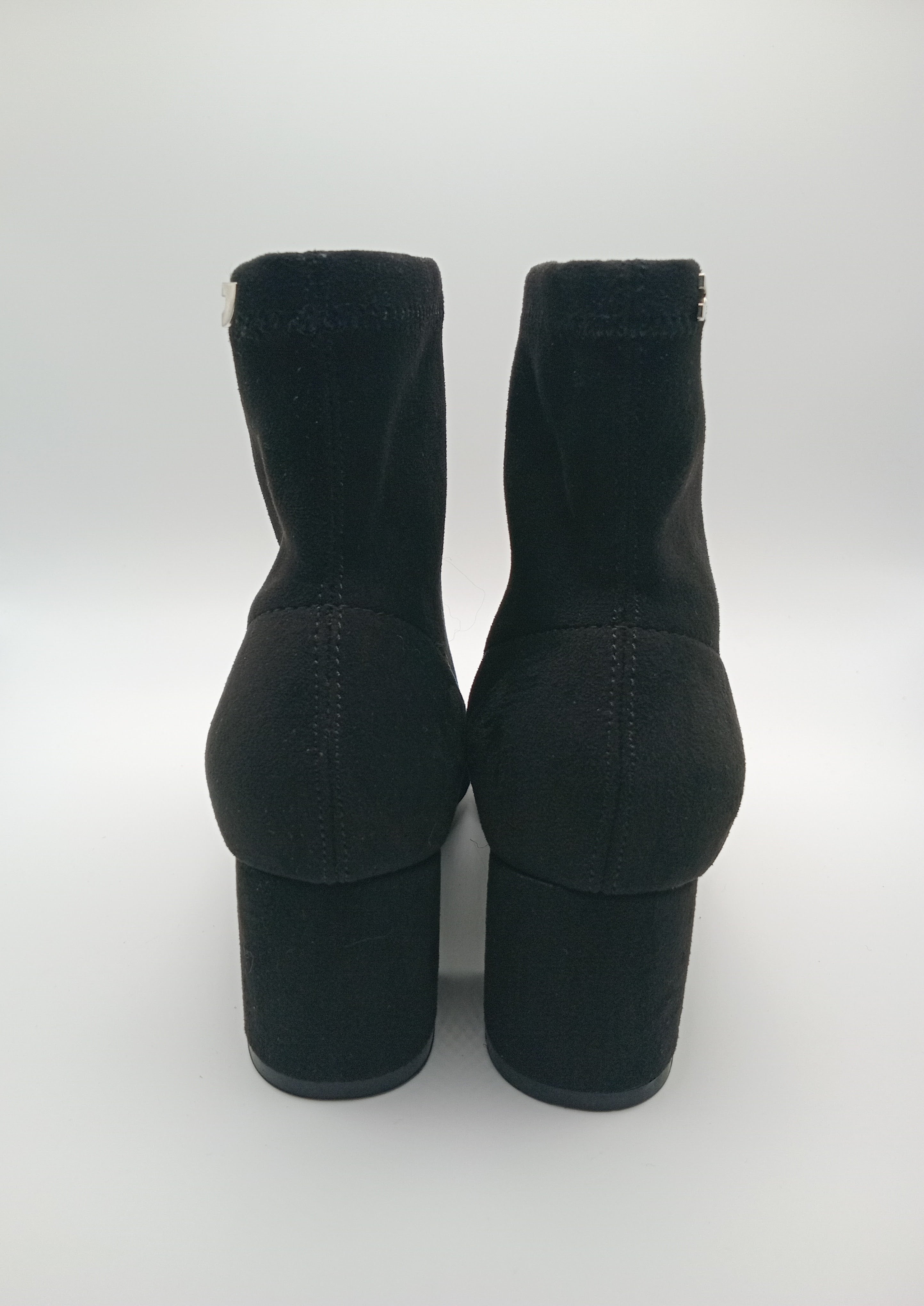 BOTA QUADRADA GIOSEPPO PRETO TECIDO VELUDO LISO