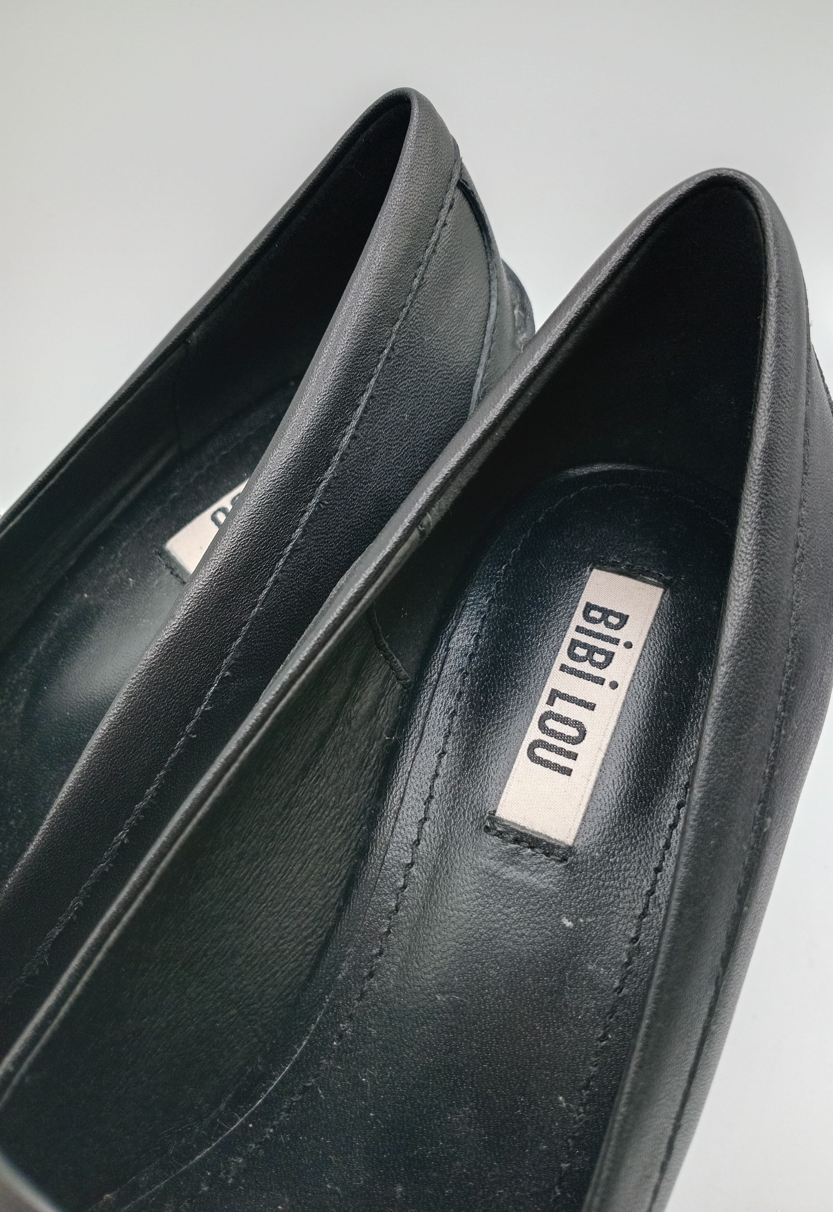 MOCASSIM SALTO BIBI LOU PRETO COURO LISO