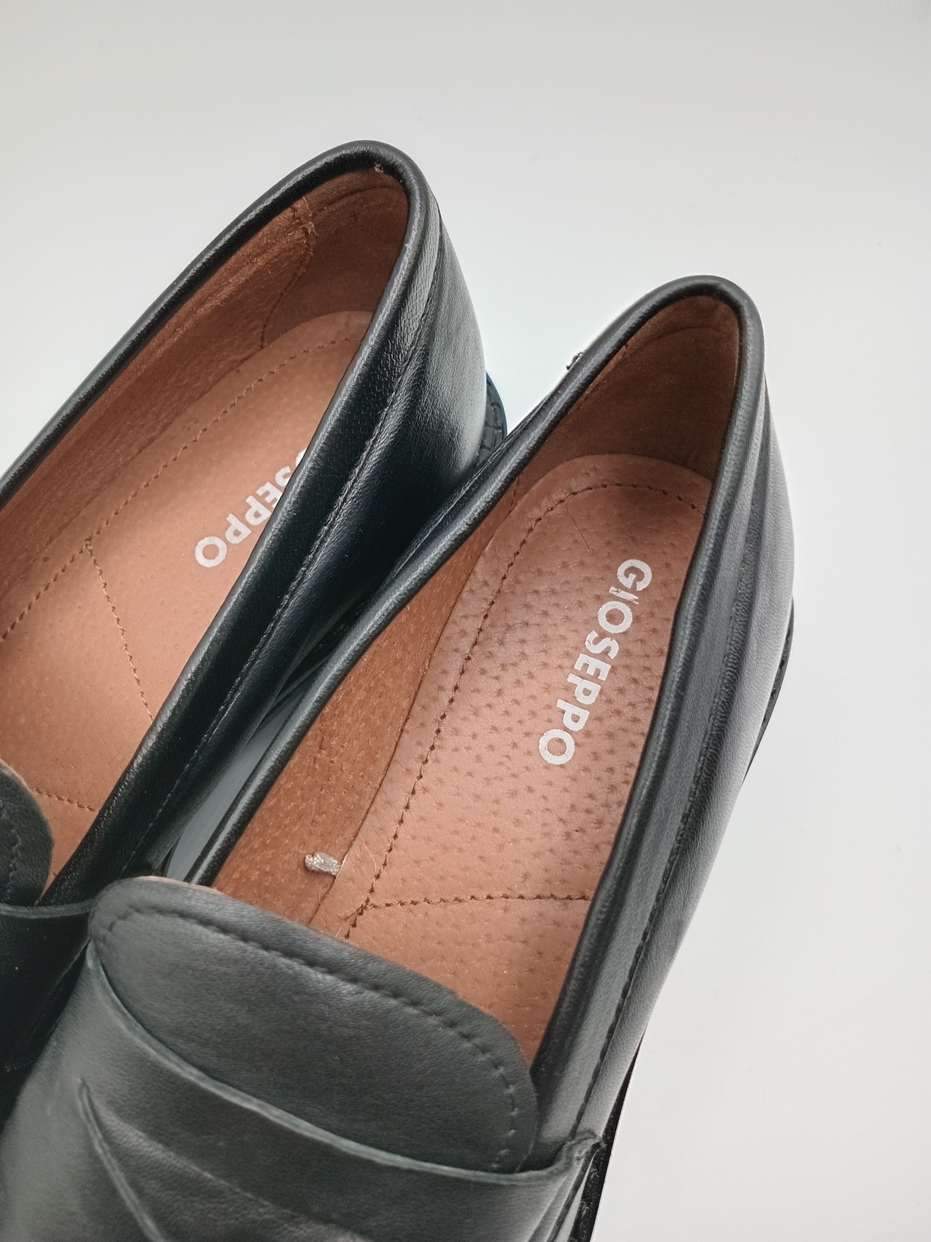 MOCASSIM TRATORADO GIOSEPPO PRETO COURO LISO