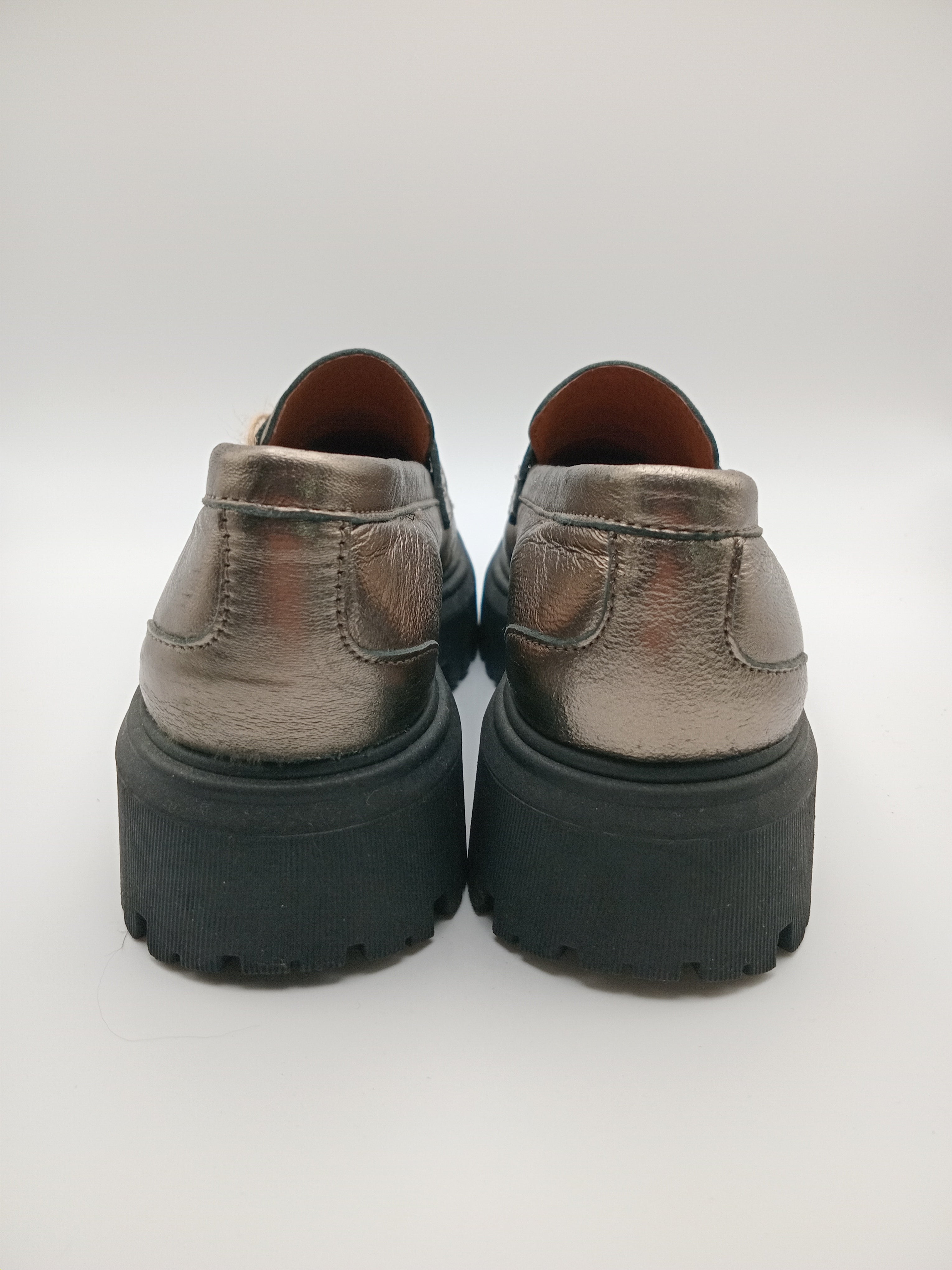 MOCASSIM TRATORADO GIOSEPPO DOURADA COURO LISO TRATORADO