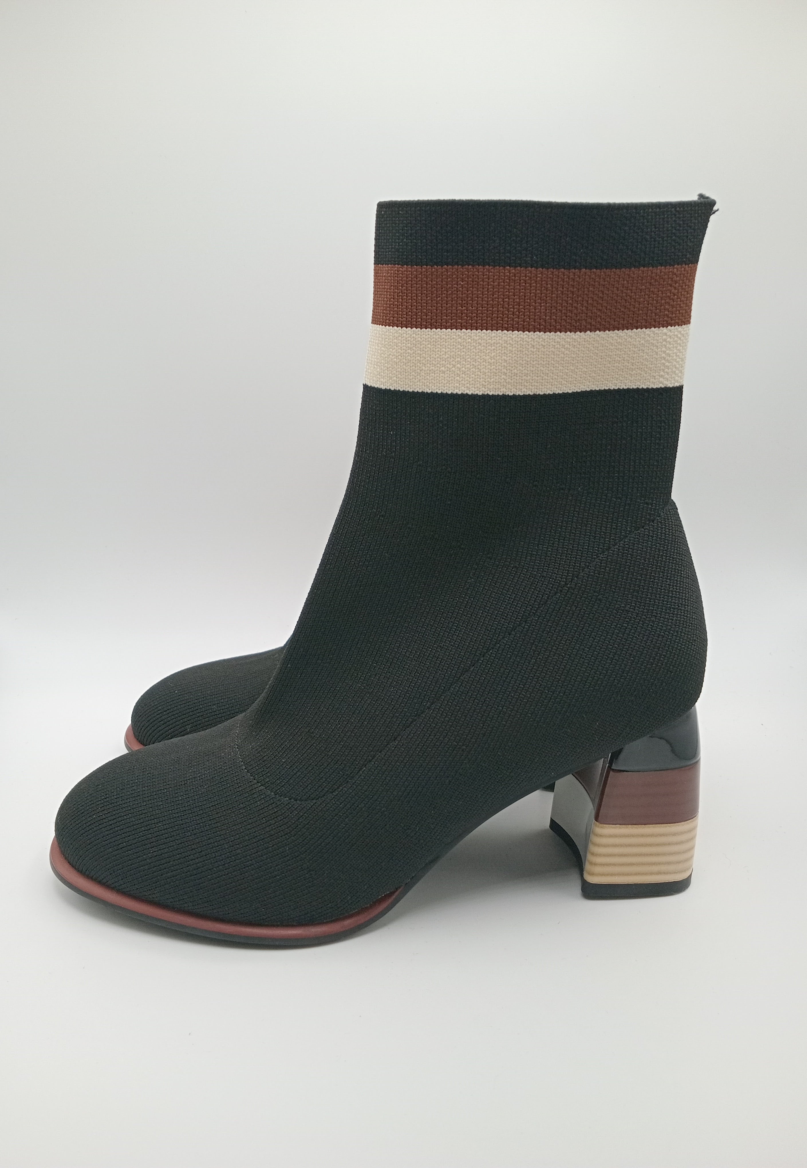 BOTA SALTO ROCKAWAY PRETO BRANCO CASTANHO TECIDO CANELADO LISTRAS