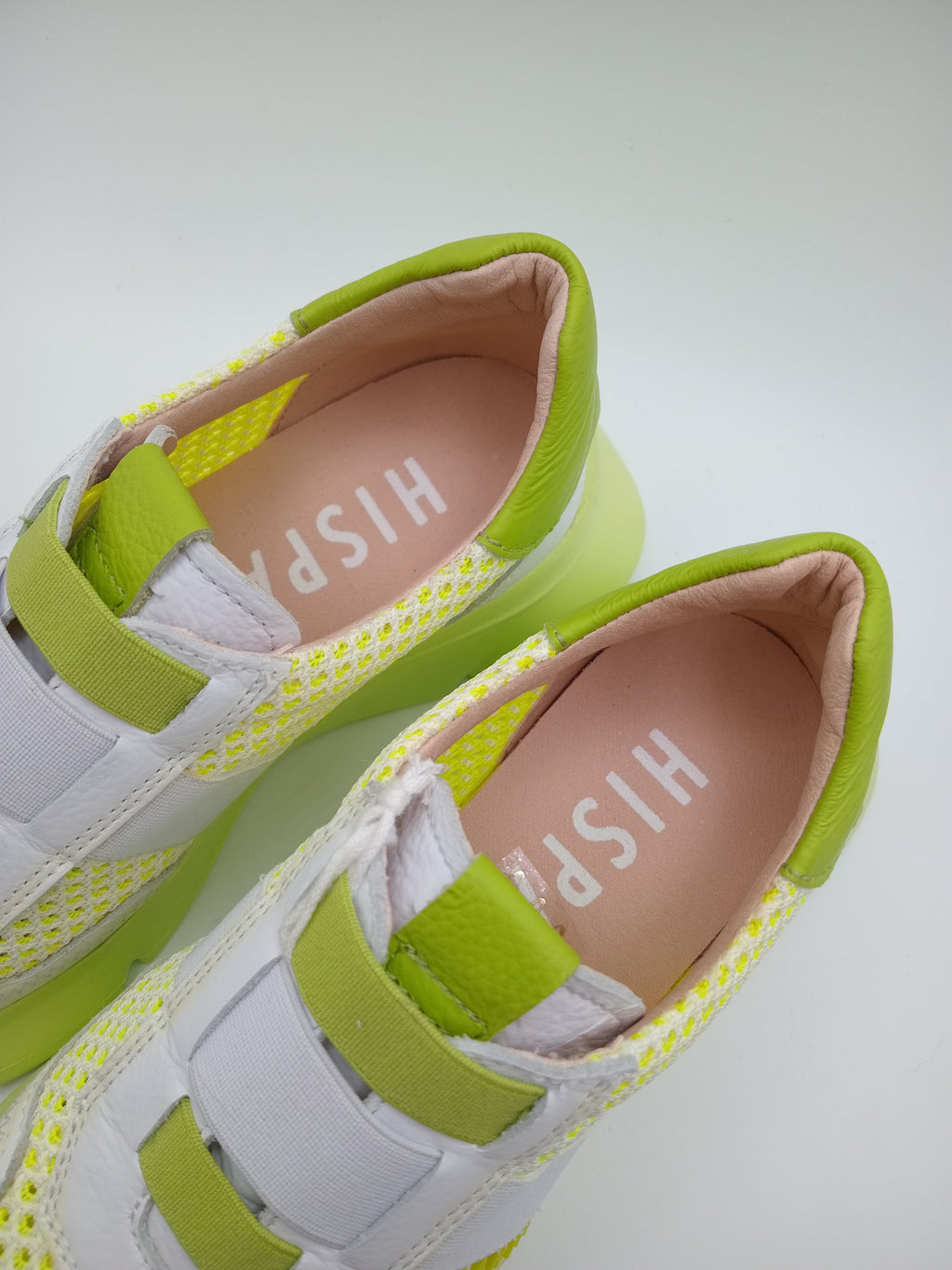 Sapatilhas Hispanitas Mulher Branco e Verde Limão Lima Neon; Ténis de Plataforma Casual em Pele com Malha Respirável; Calçado Confortável Sem Atacadores