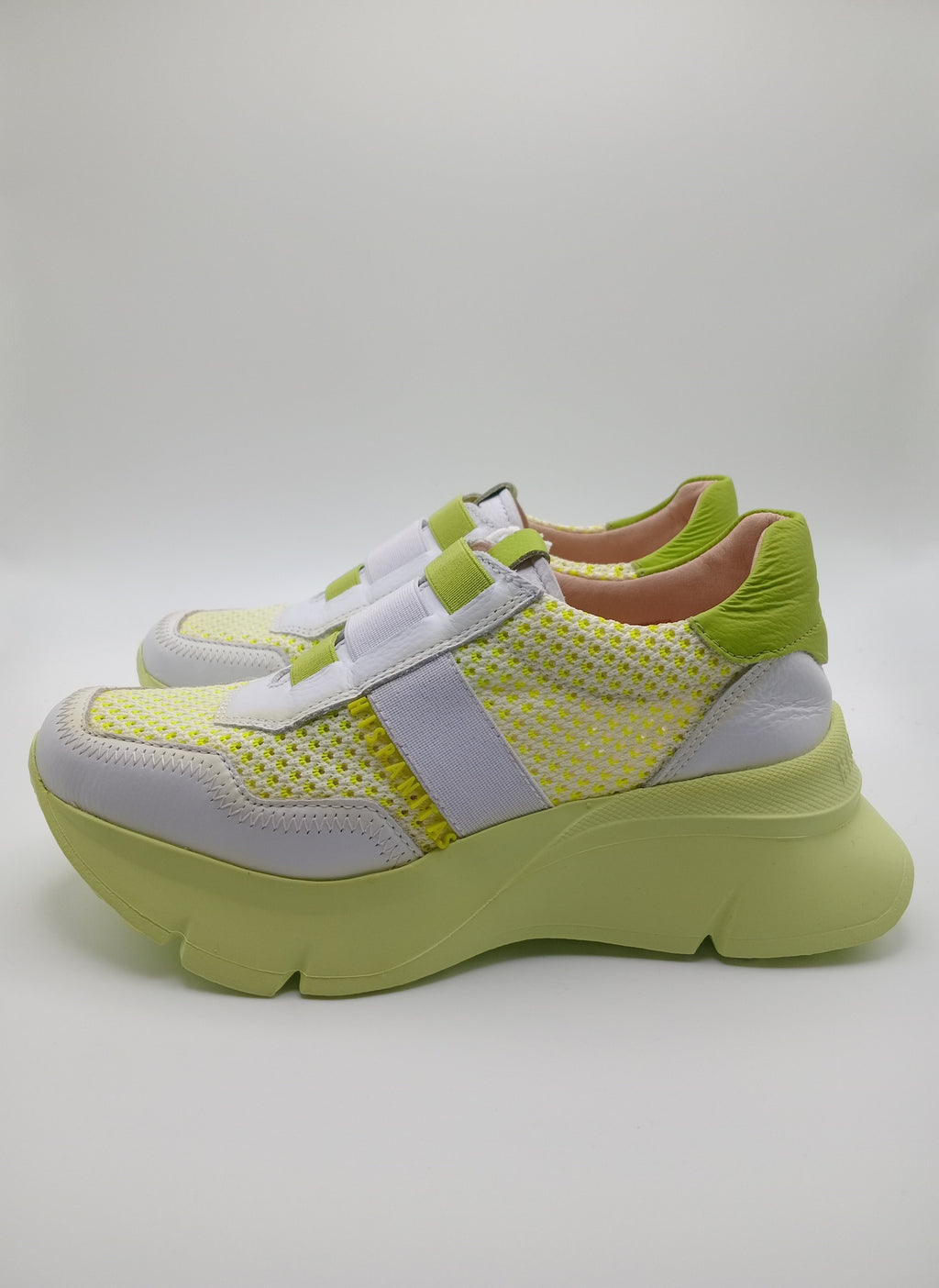 Sapatilhas Hispanitas Mulher Branco e Verde Limão Lima Neon; Ténis de Plataforma Casual em Pele com Malha Respirável; Calçado Confortável Sem Atacadores