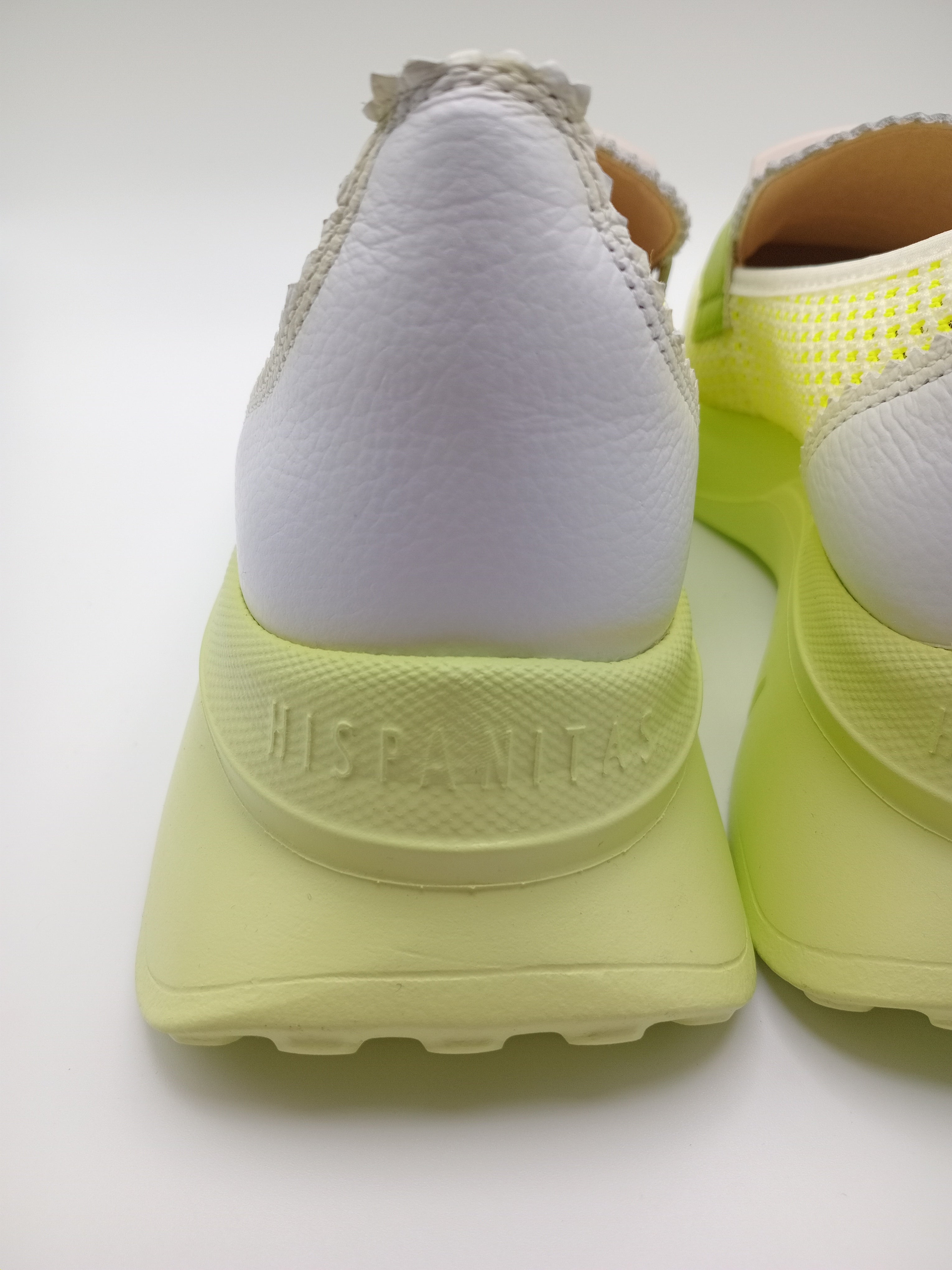 Mocassim Hispanitas Mulher Branco e Verde Lima; Sapatos Mocassins Desportivos de Plataforma em Pele com Malha Respirável e Fivela Confortáveis