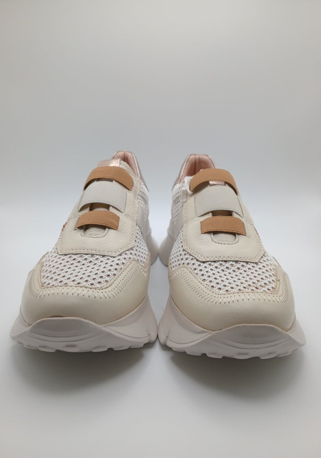 Sapatilhas Hispanitas Mulher Bege e Rose Gold; Ténis de Plataforma Casual em Pele com Malha Respirável; Calçado Confortável Sem Atacadores tiras Castanho Camel