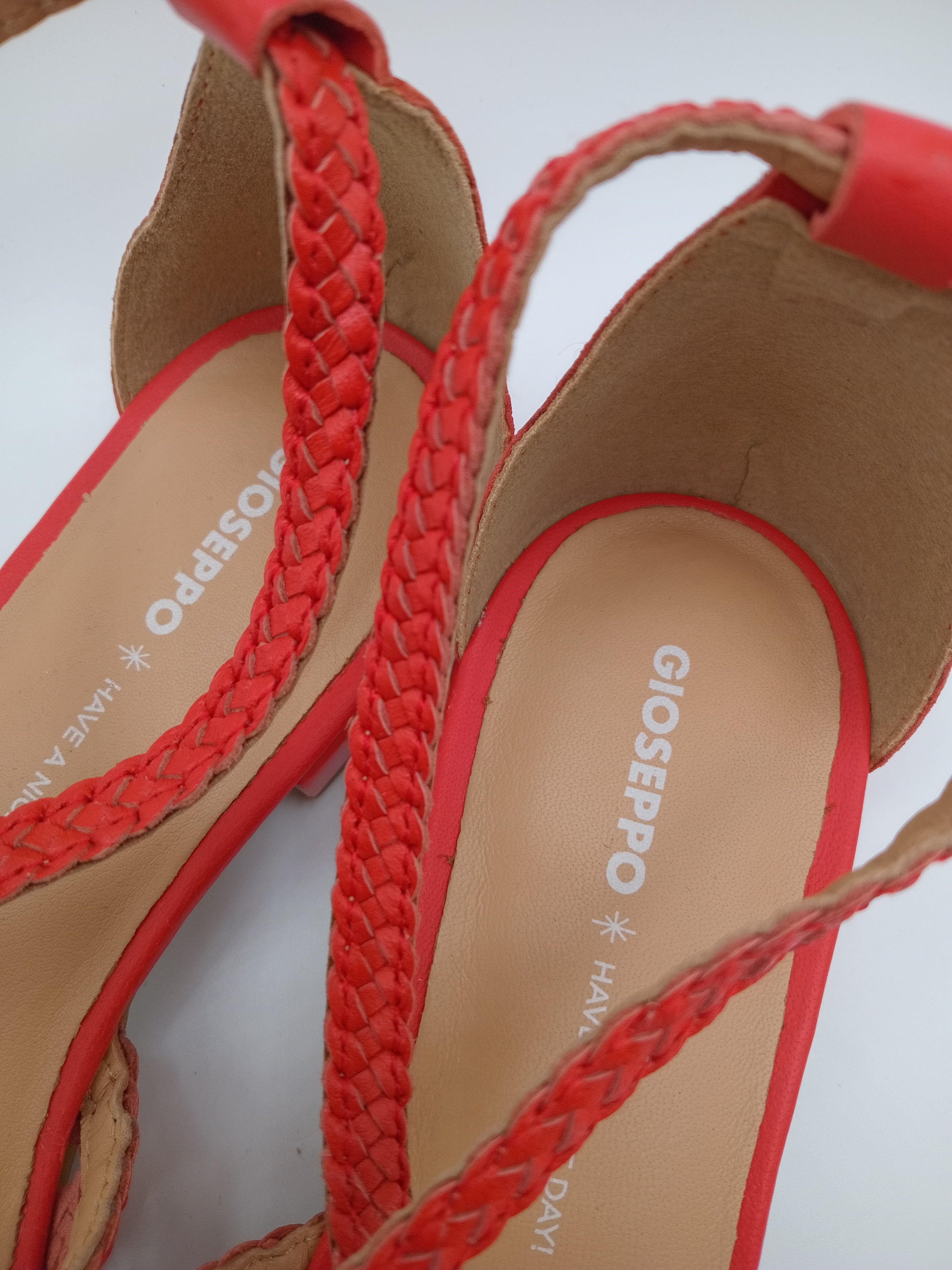 SABRINA MULLET GIOSEPPO VERMELHO COURO MACRAME ENTRELACE BICUDO