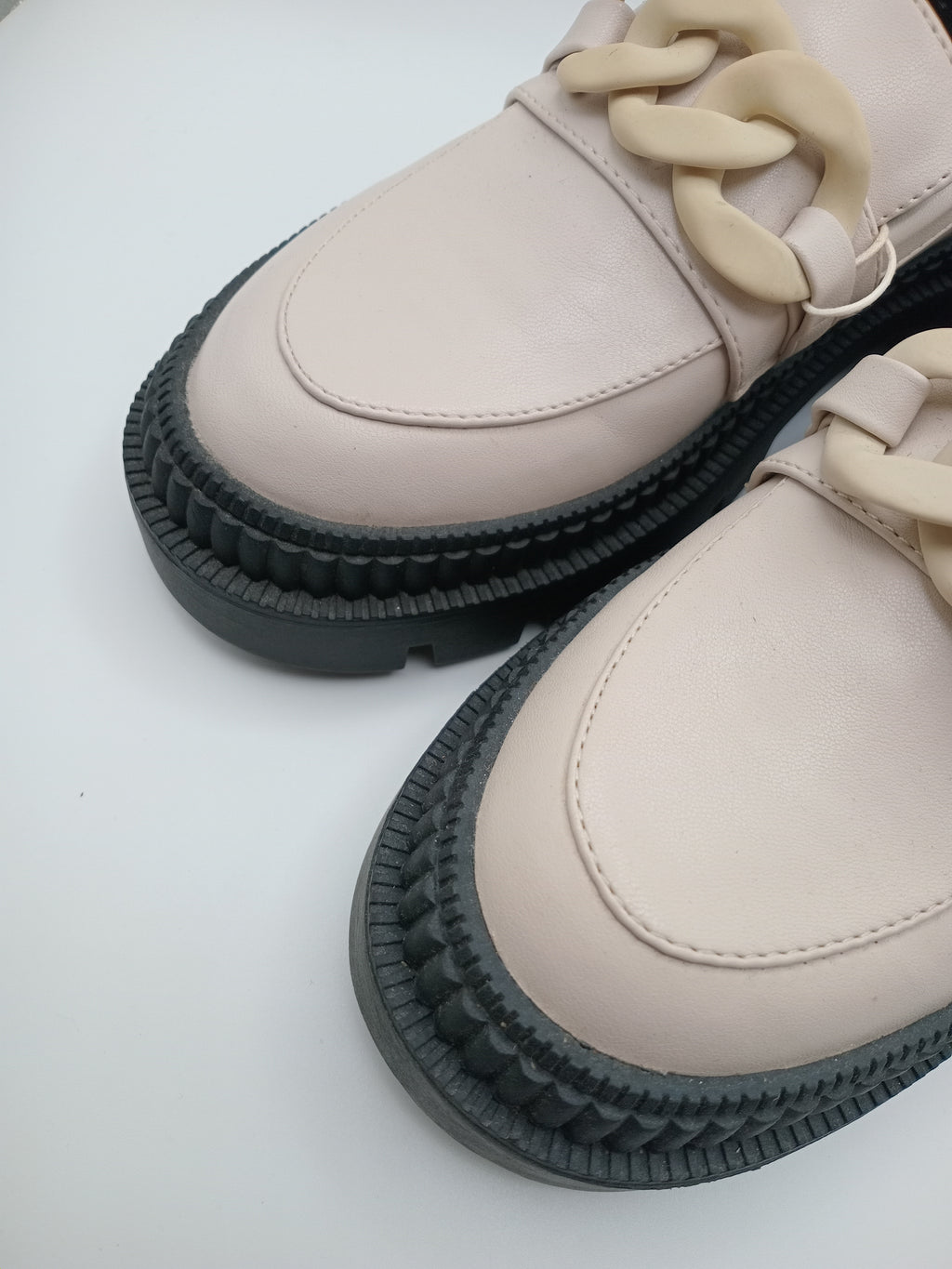 MOCASSIM TRATORADO XTI CREME PRETO ECO PELE APLICAÇÃO CORRENTE BEGE
