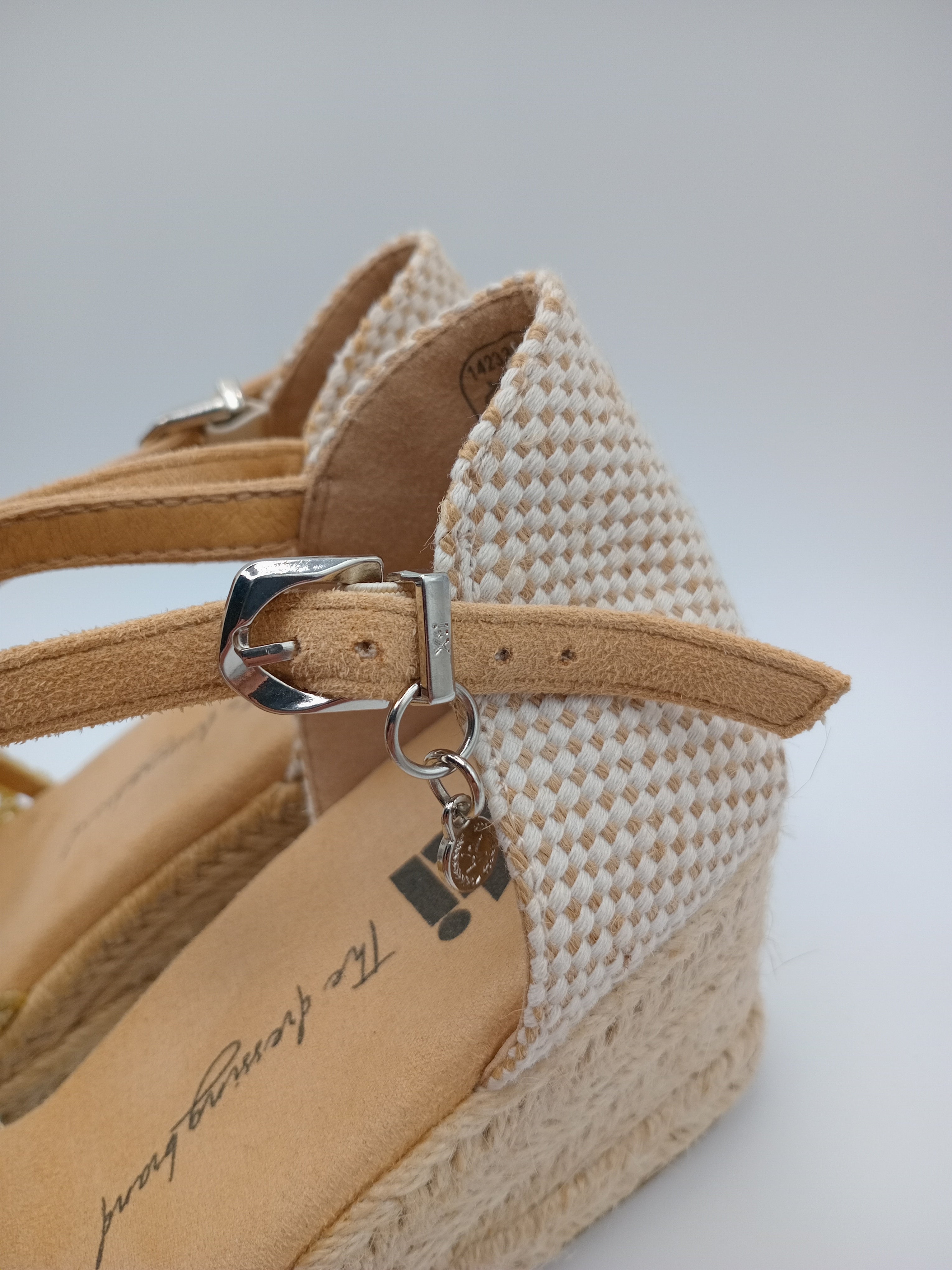 SALTO CUNHA XTI BRANCO BEGE CROCHE MACRAME