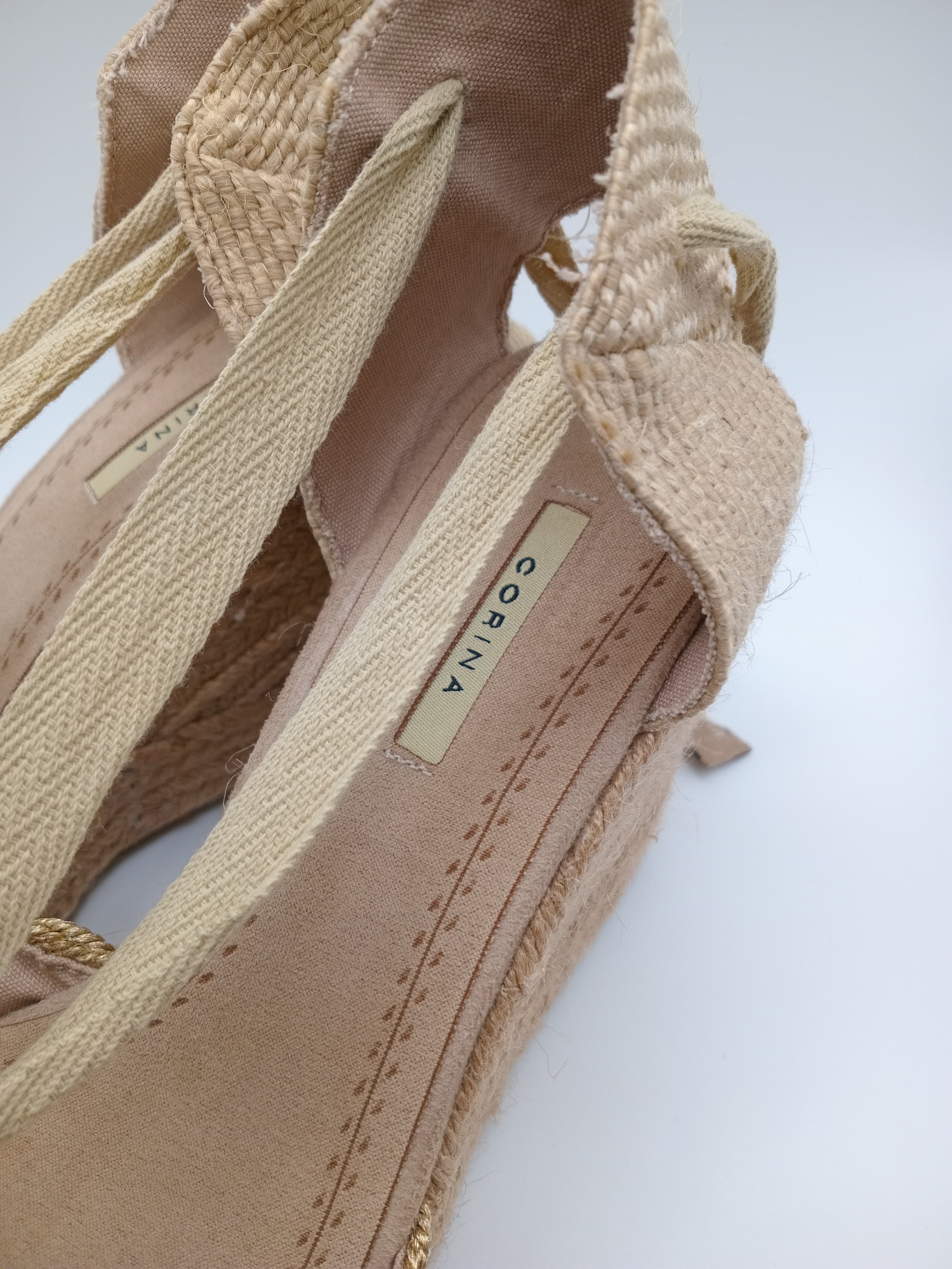 SALTO CUNHA CORINA DOURADA CORDAS ENTRELACE AMARRAÇÃO