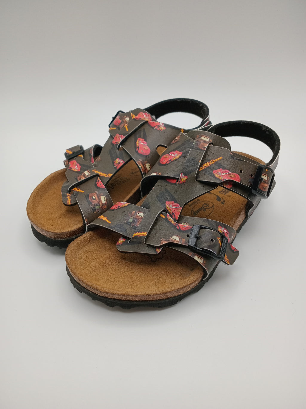 SANDÁLIA INFANTIL BIRKENSTOCK CARROS DISNEY PRETO VERMELHO COURO FIVELA PRETO