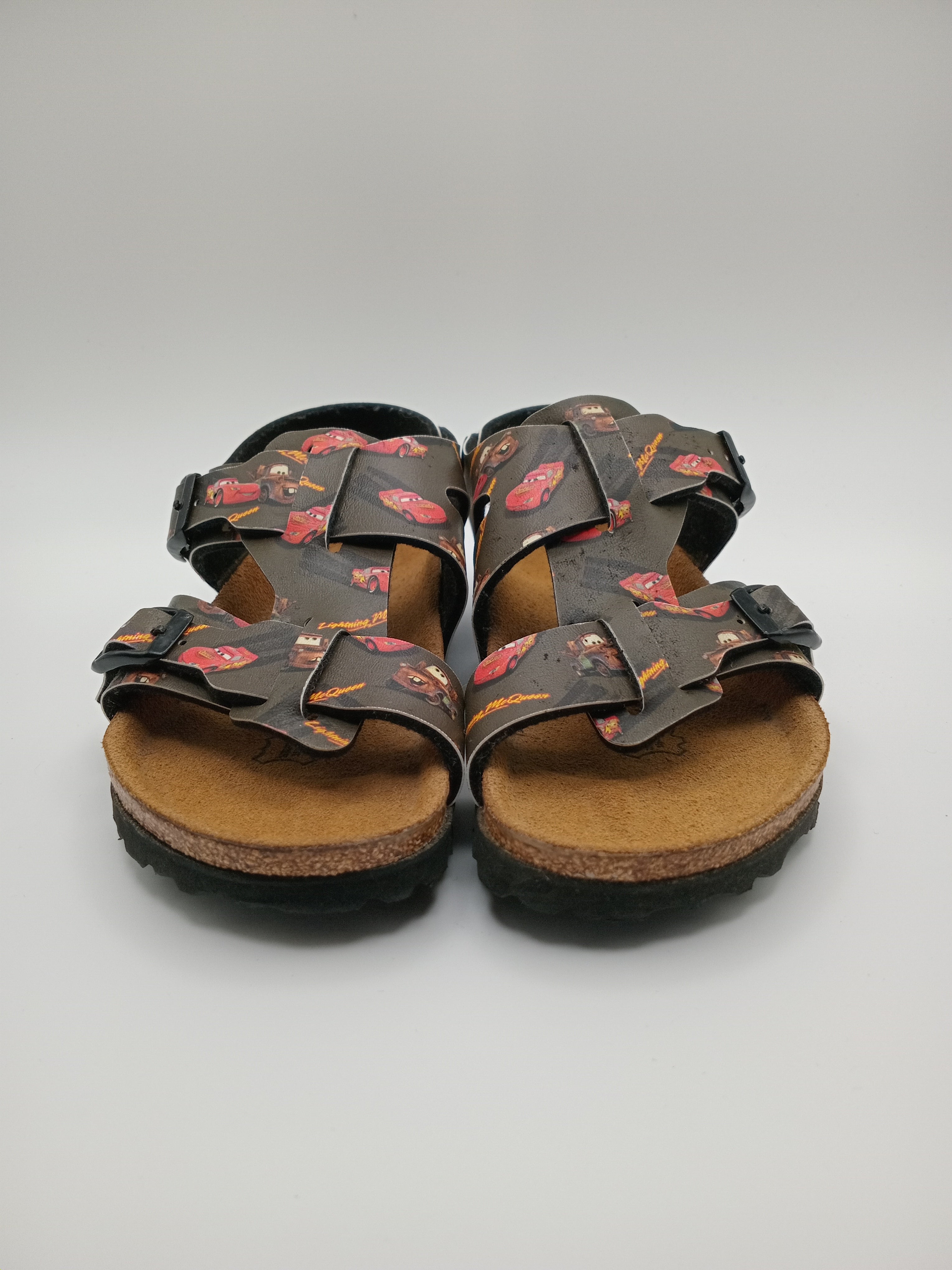 SANDÁLIA INFANTIL BIRKENSTOCK CARROS DISNEY PRETO VERMELHO COURO FIVELA PRETO