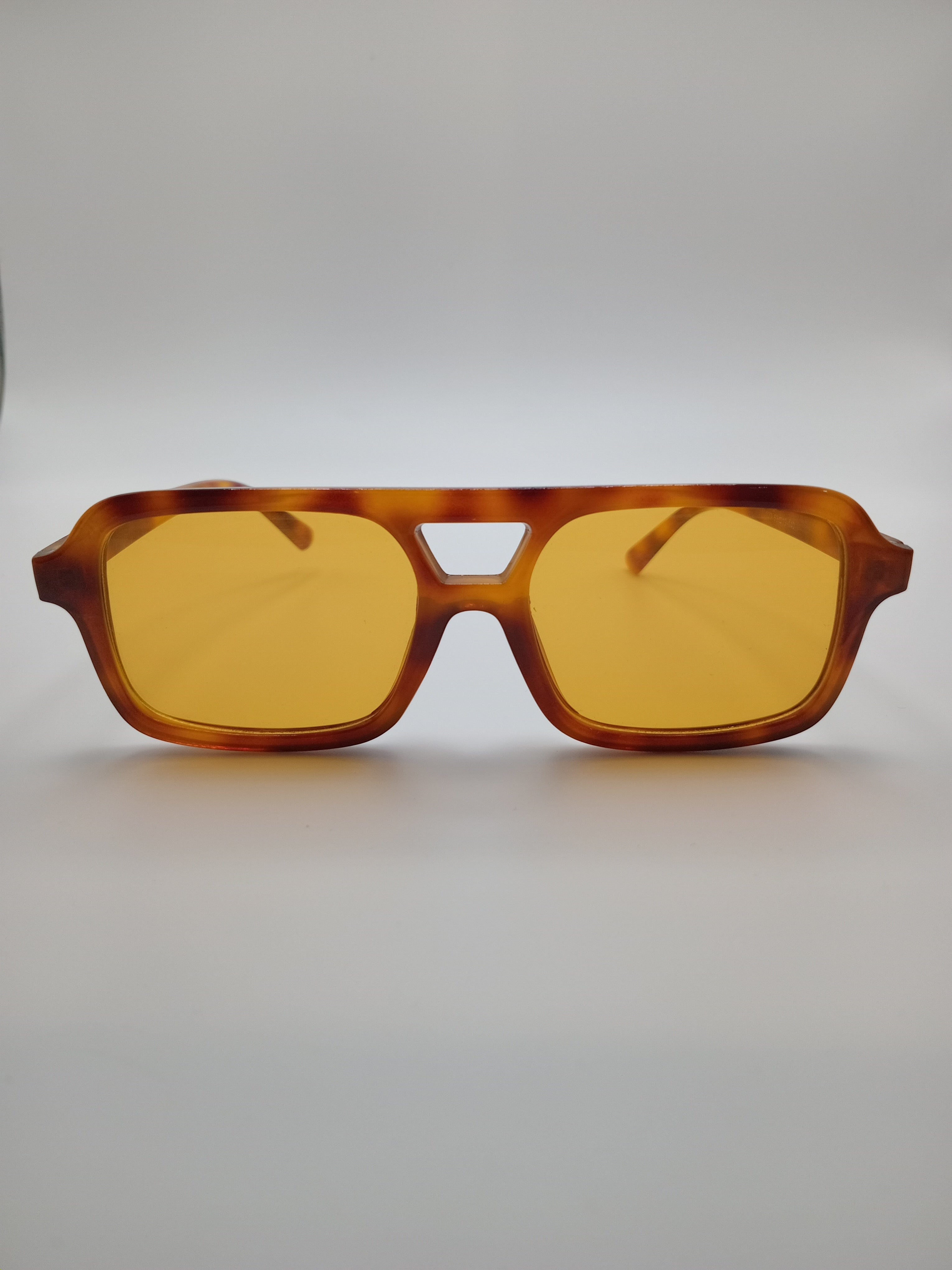 Óculos de Sol Unissexo com Padrão Tartaruga e Lentes Amarelas, Estilo Aviador Retangular Retro, Design Elegante de Luxo