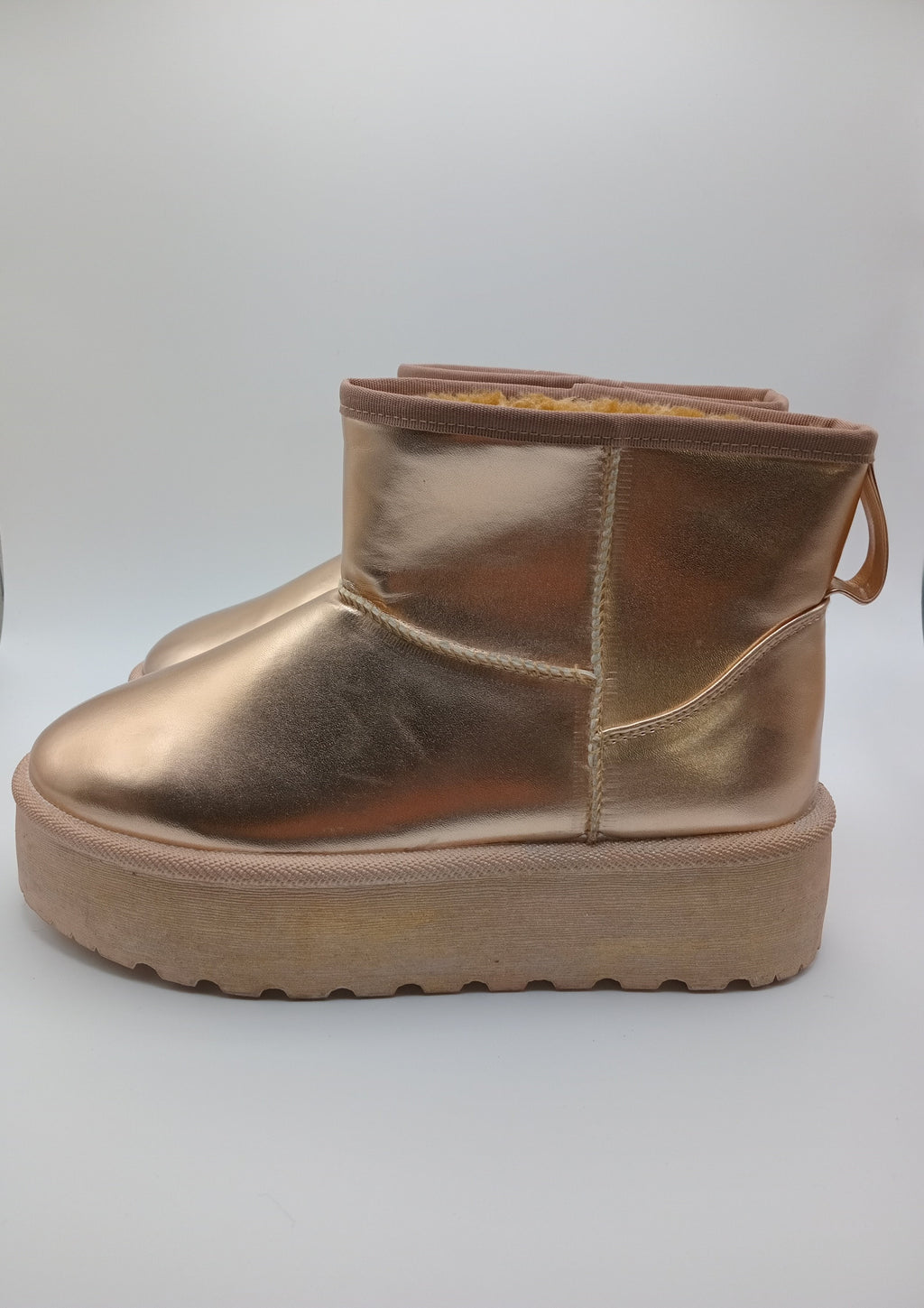 BOTA PANTUFAS MACADI NUDE ECO PELE PELOS PLATAFORMA