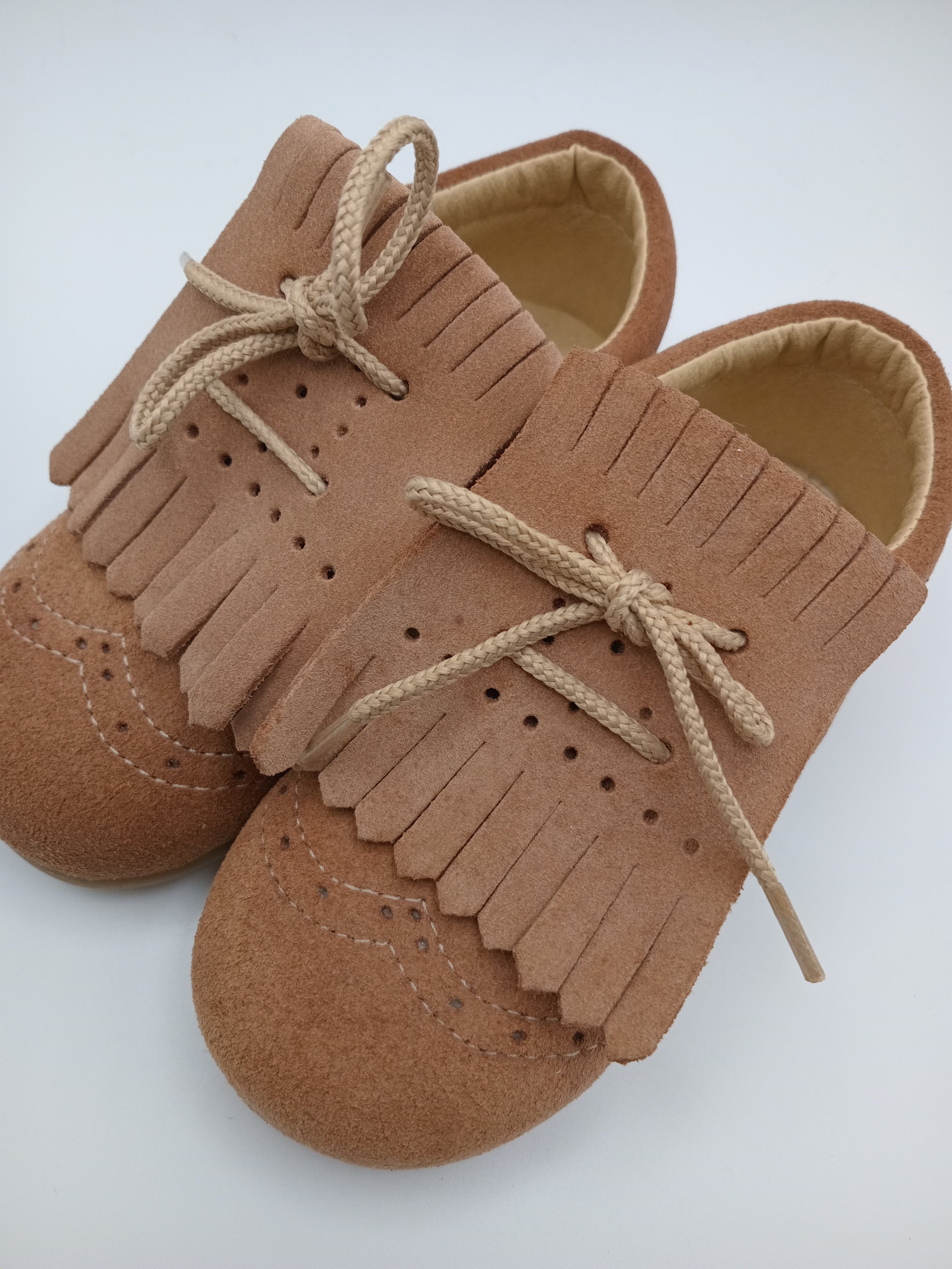 SAPATO INFANTIL POWER KIDS CASTANHO CLARO COURO FRANJA APLICAÇÃO REMOVÍVEL
