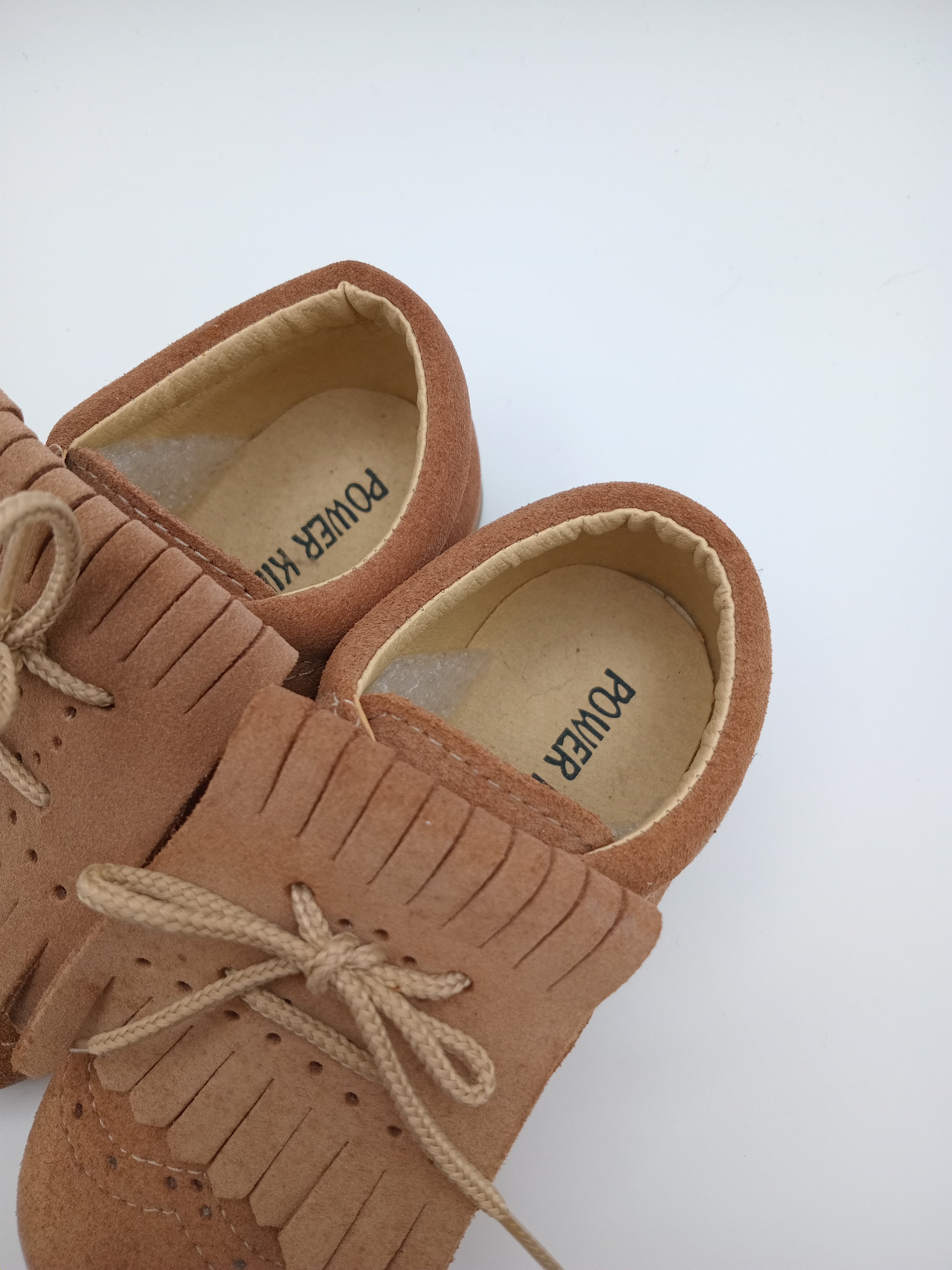 SAPATO INFANTIL POWER KIDS CASTANHO CLARO COURO FRANJA APLICAÇÃO REMOVÍVEL