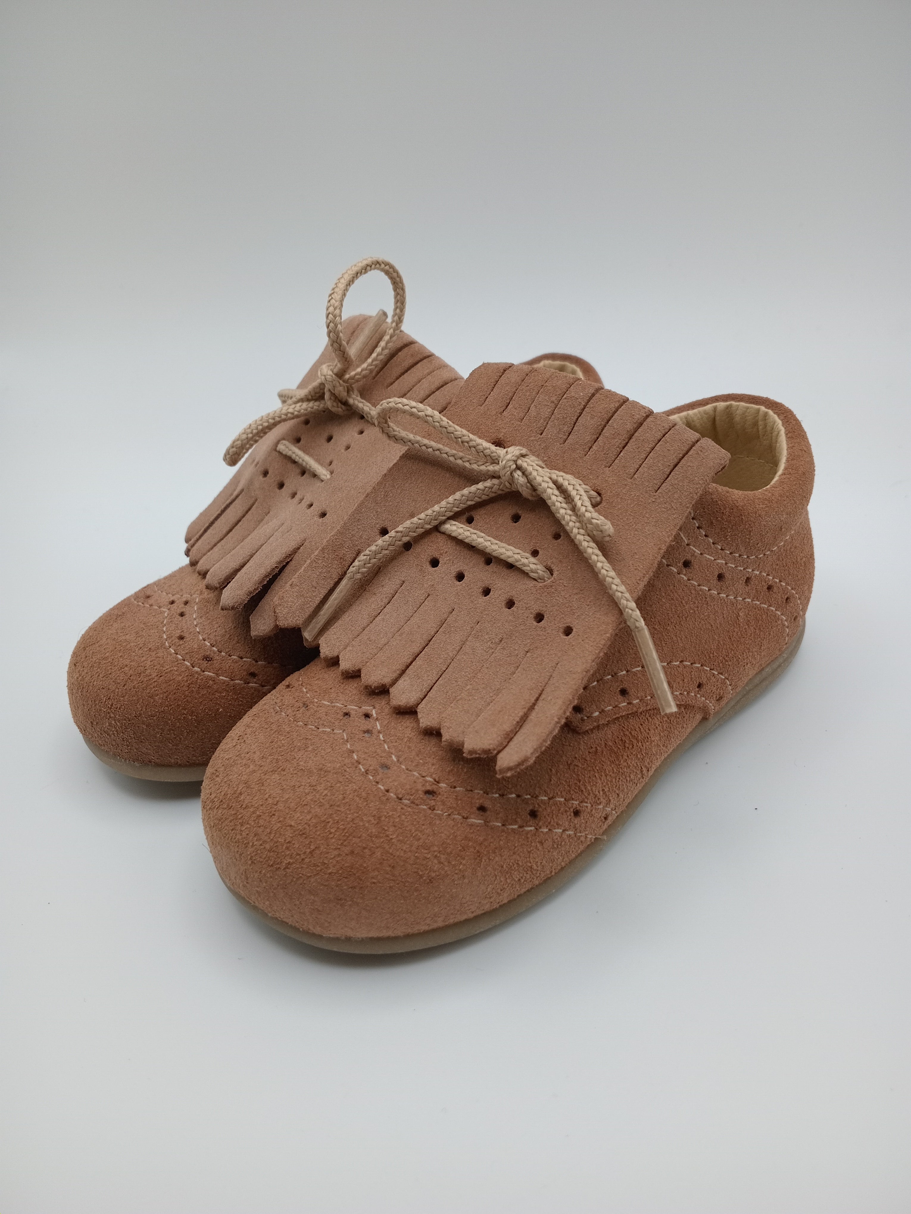 SAPATO INFANTIL POWER KIDS CASTANHO CLARO COURO FRANJA APLICAÇÃO REMOVÍVEL