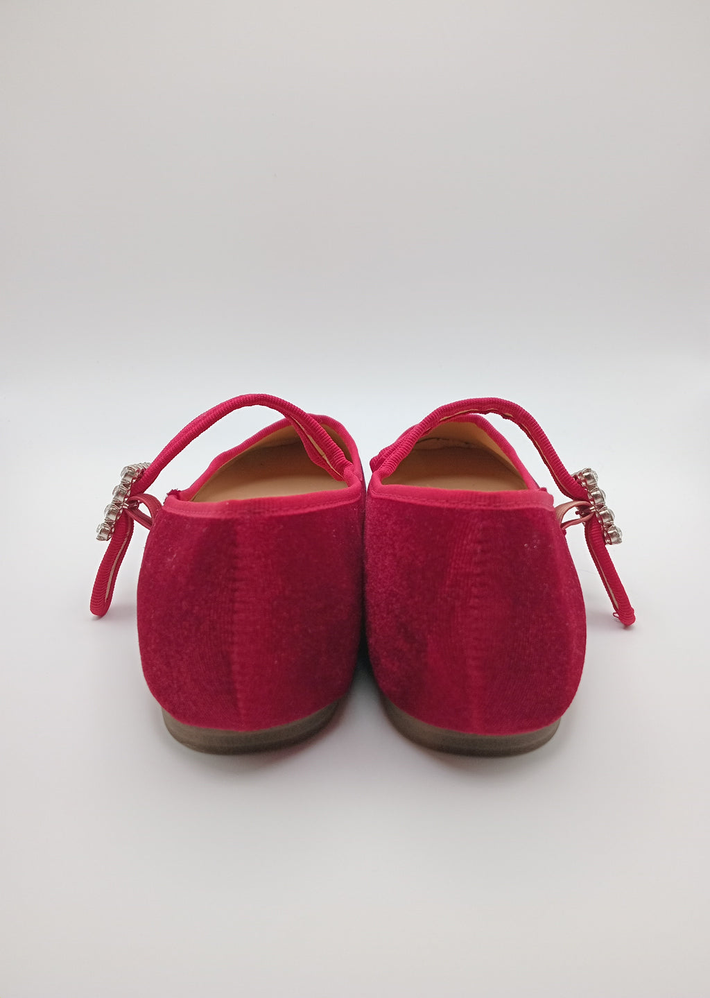 SABRINA MARY JANE FINDLAY VERMELHO VELUDO FIVELA QUADRADA PEDRAS BRILHO BICO QUADRADO